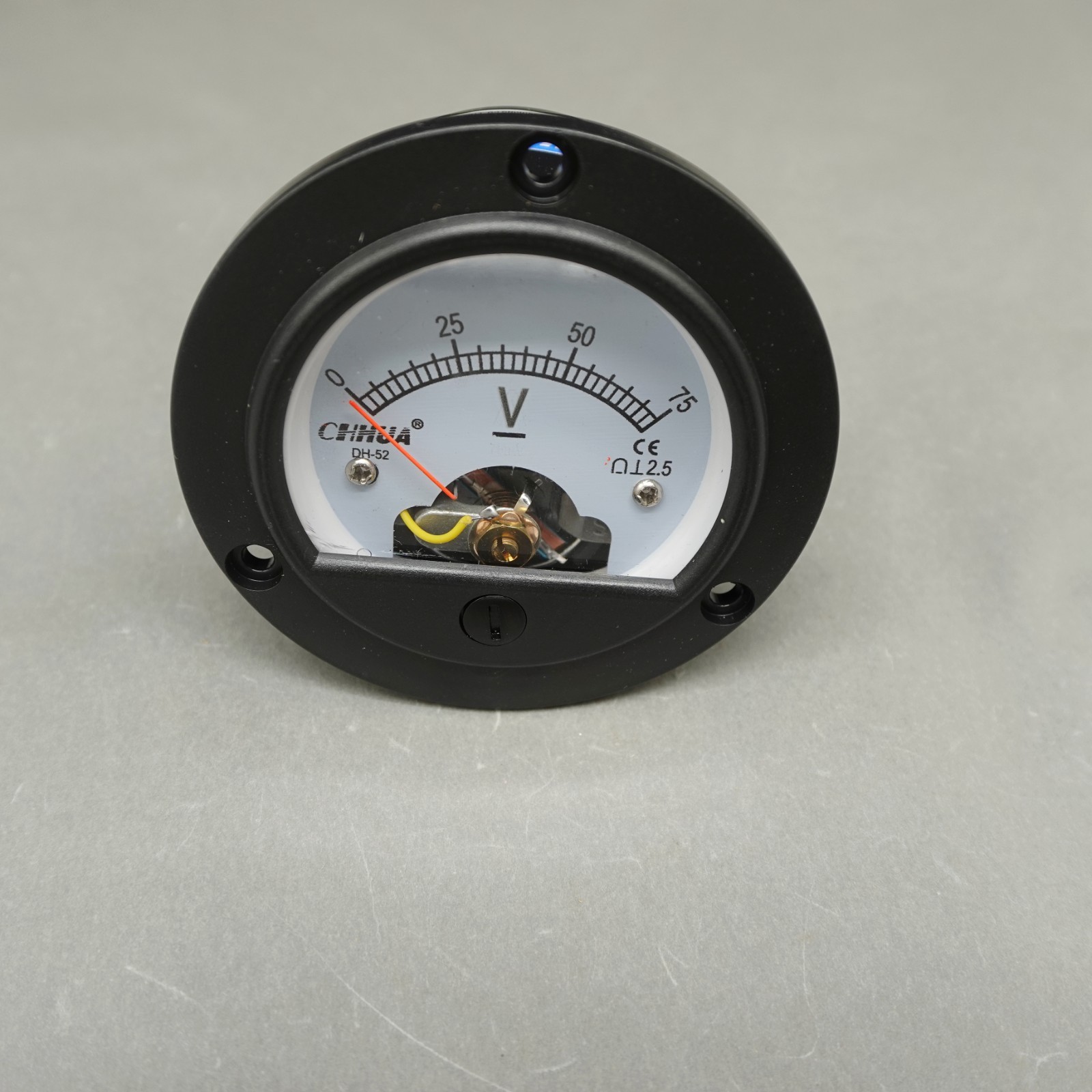 DC 0-75V Round Analog Voltmeter Analogue Voltage panel meter Dia. 66.4mm DH52