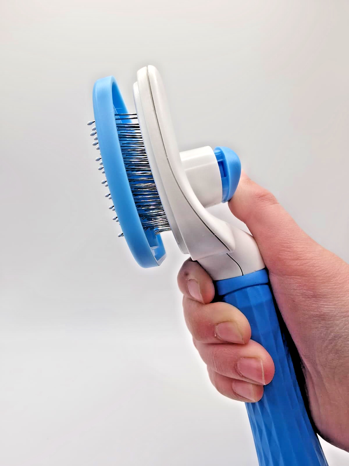 Self-Cleaning Dog & Cat Slicker Brush | Easy Hair Removal | Blue