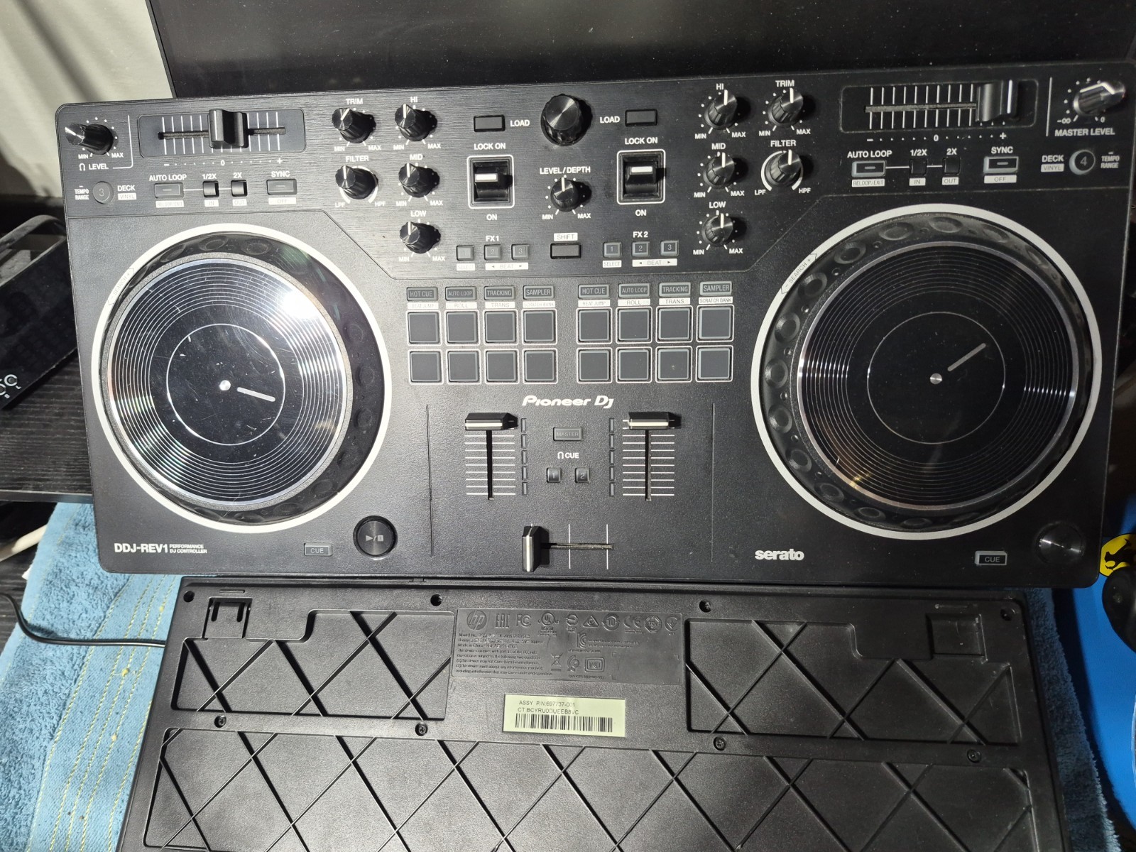 Pioneer DJ DDJ-REV1 2-Channel 2-Deck Tabletop DJ Controller Black