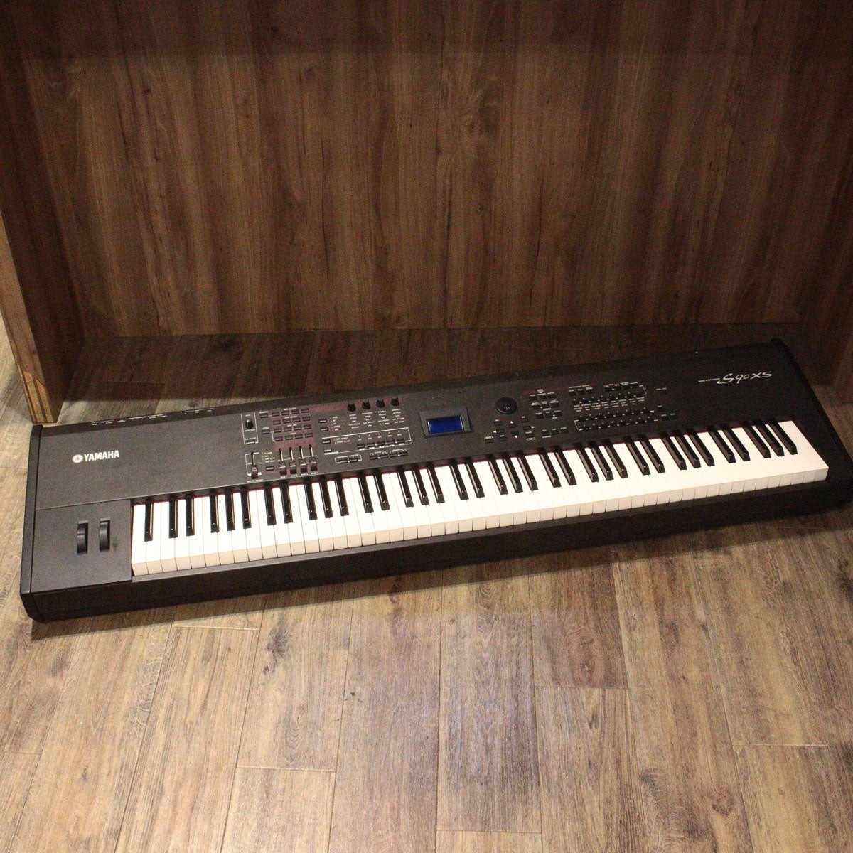 Yamaha S90XS Used