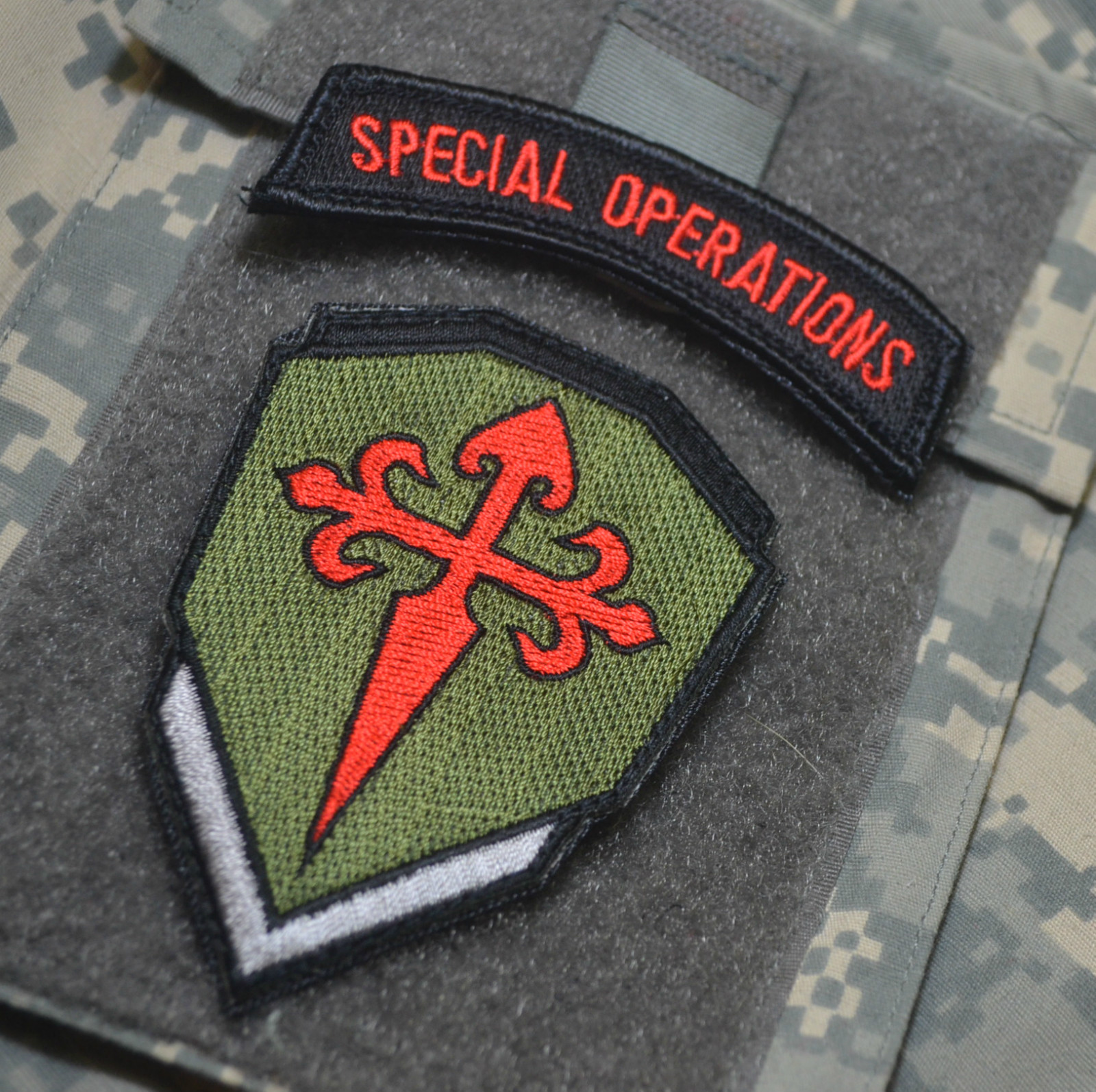 CSOR JTF2 Deuxième Force Opérationnelle Interarmées St. James Cross & SP OPS Tab