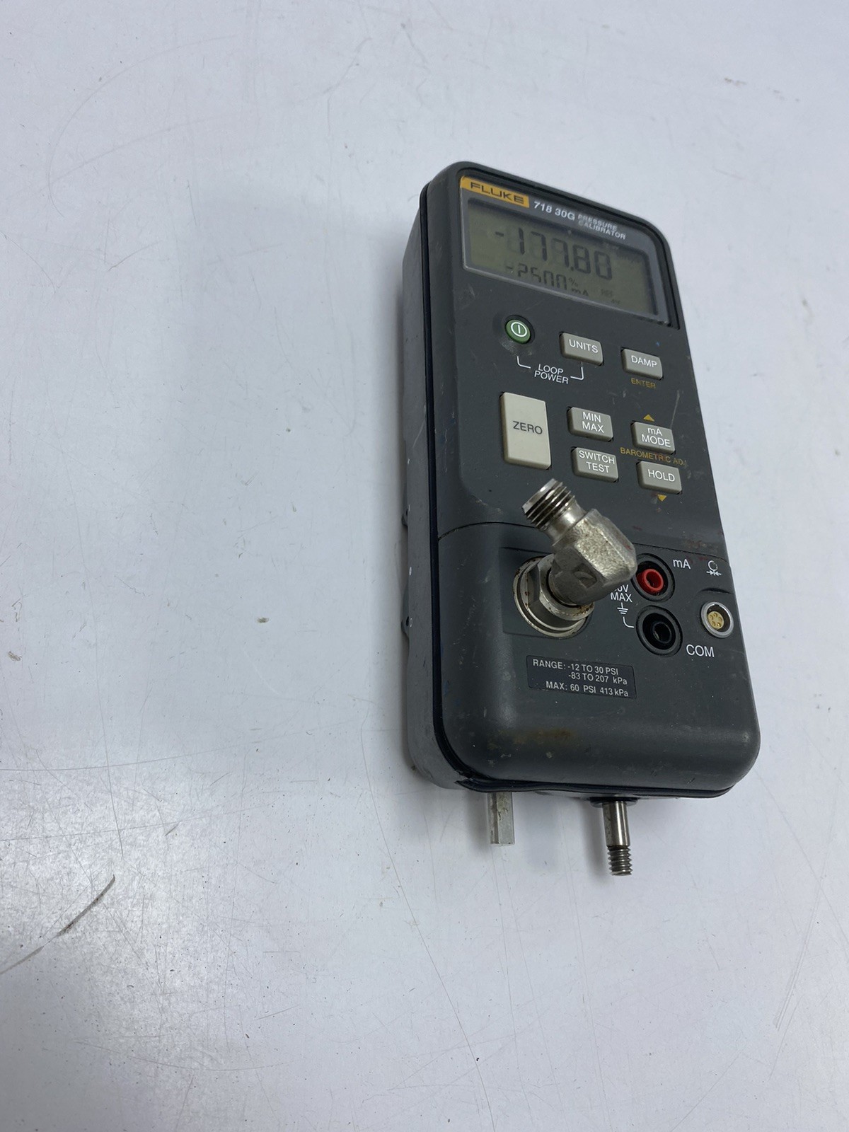 Fluke 718 30G Pressure Calibrator