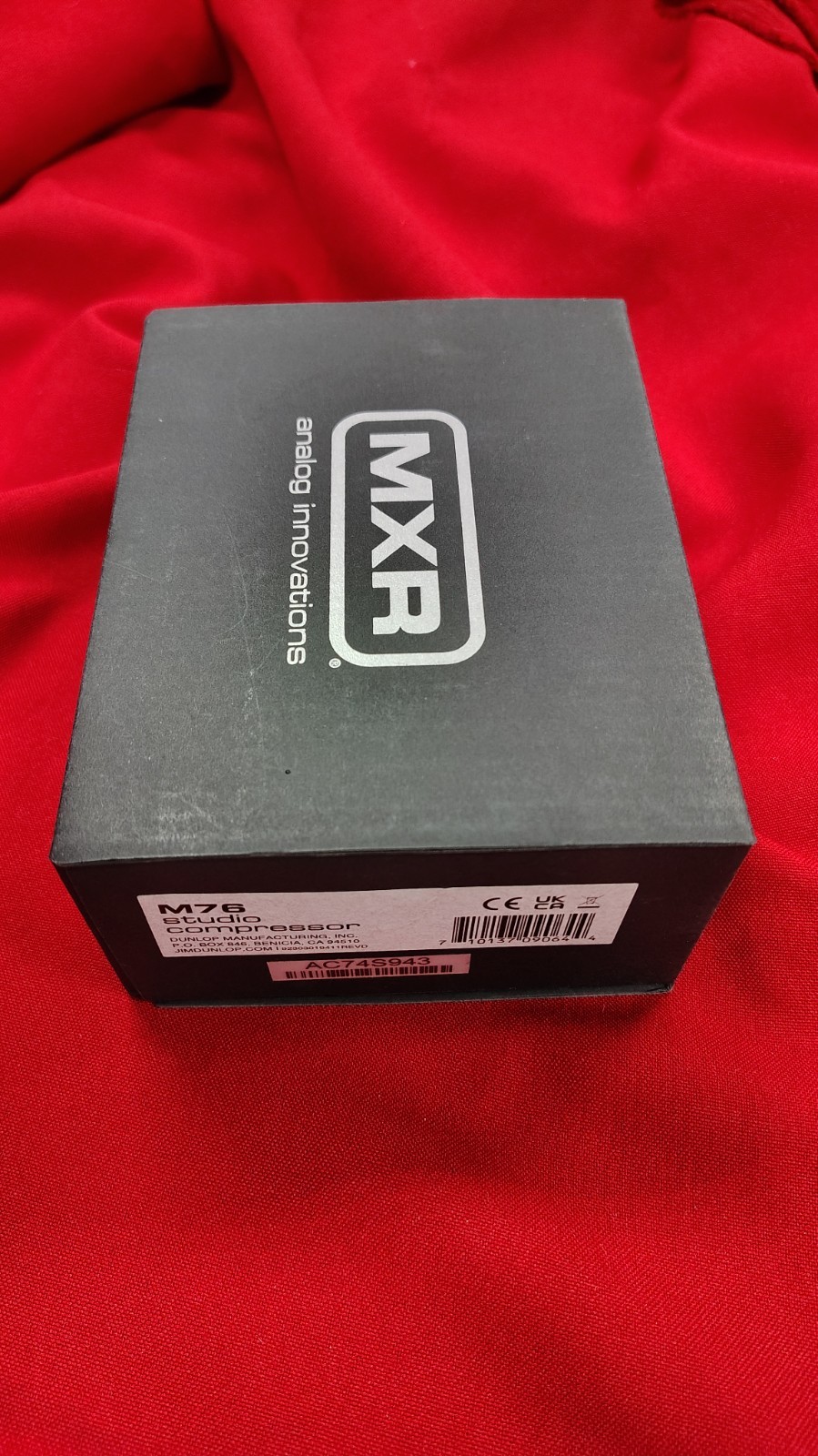MXR M76 STUDIO COMPRESSOR PEDAL OPEN BOX