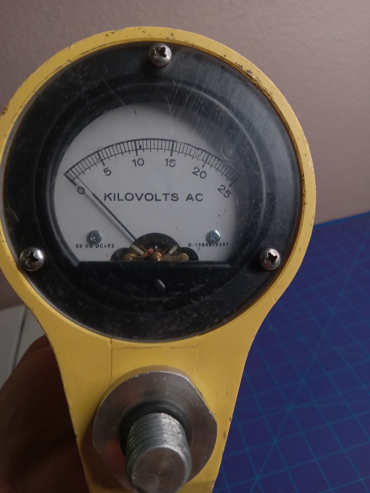 White Safety Line Voltage Detector (Bierer Analog Voltage Detector) UNTESTED