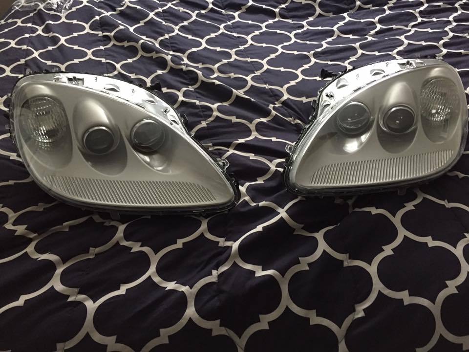 2005-2013 C6 CORVETTE DRIVERS & PASSENGERS SIDE HEADLIGHT REPLACEMENT LENS