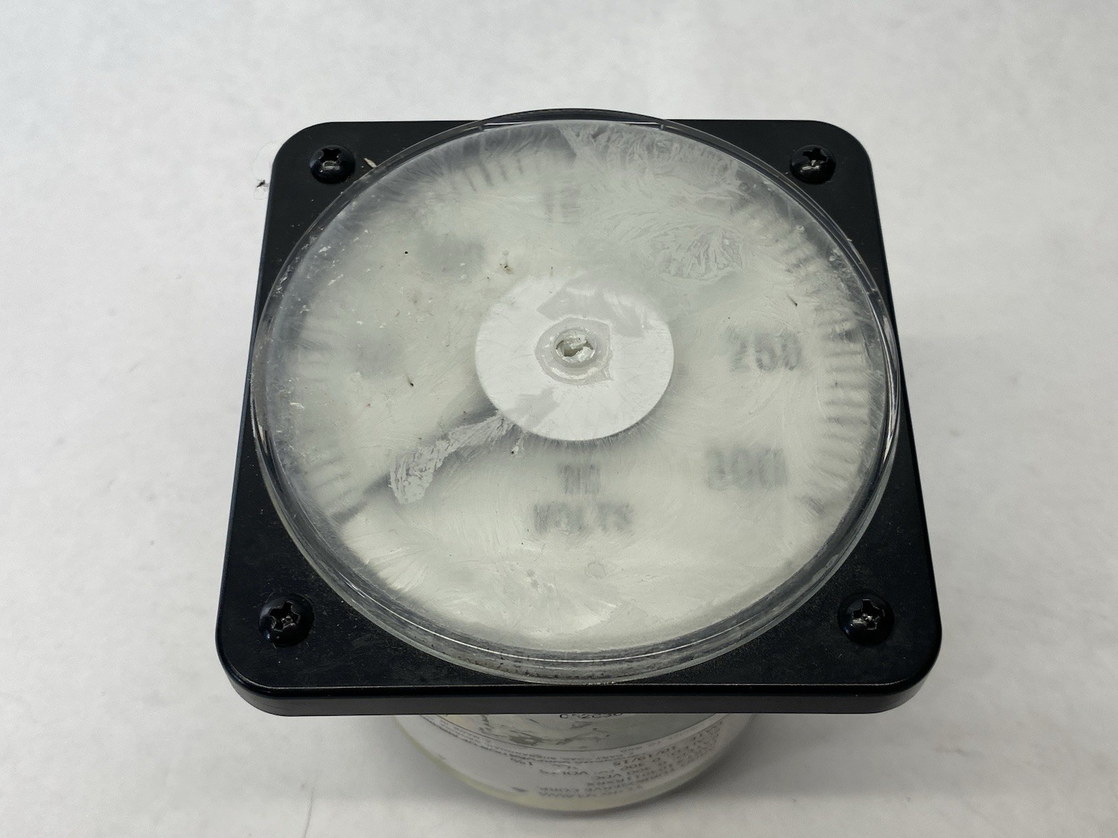 Yokogawa 103011RXRX Panel Meter 0-300VDC NEEDS NEW FRONT PLASTIC SHIELD/FACE