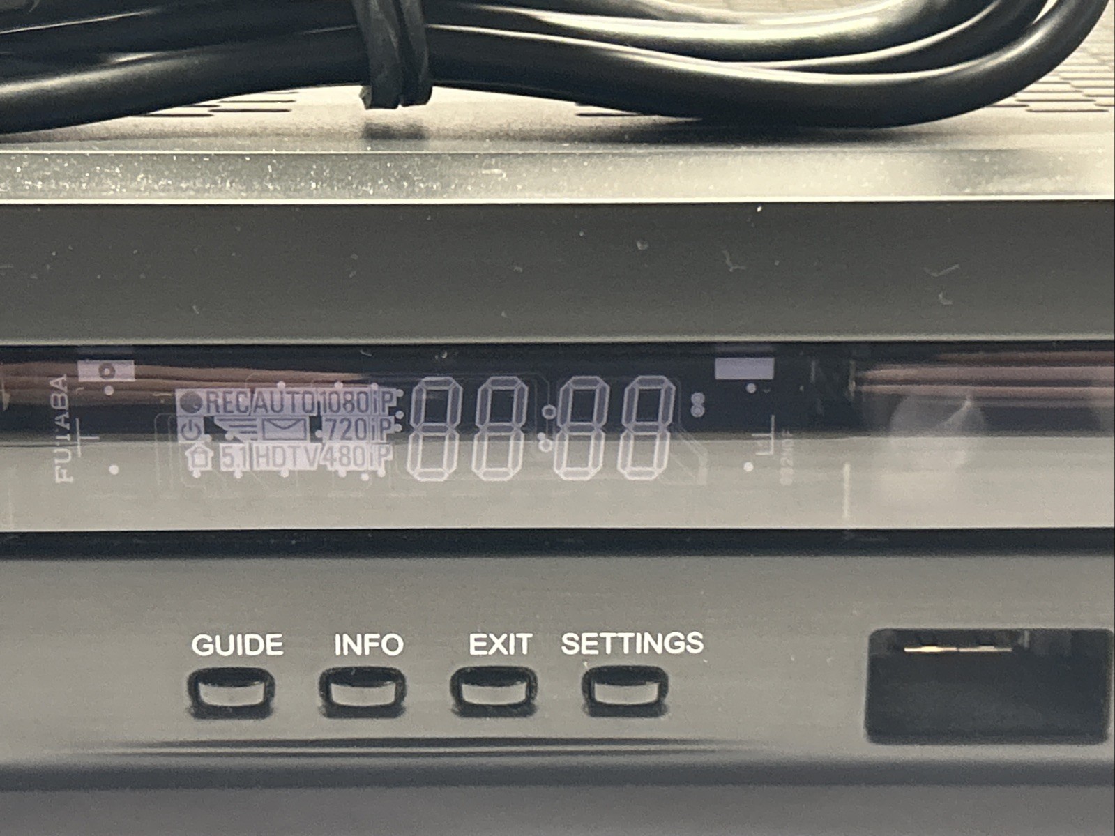 Cisco Explorer 4642HD Cable CATV Receiver with HDMI cable