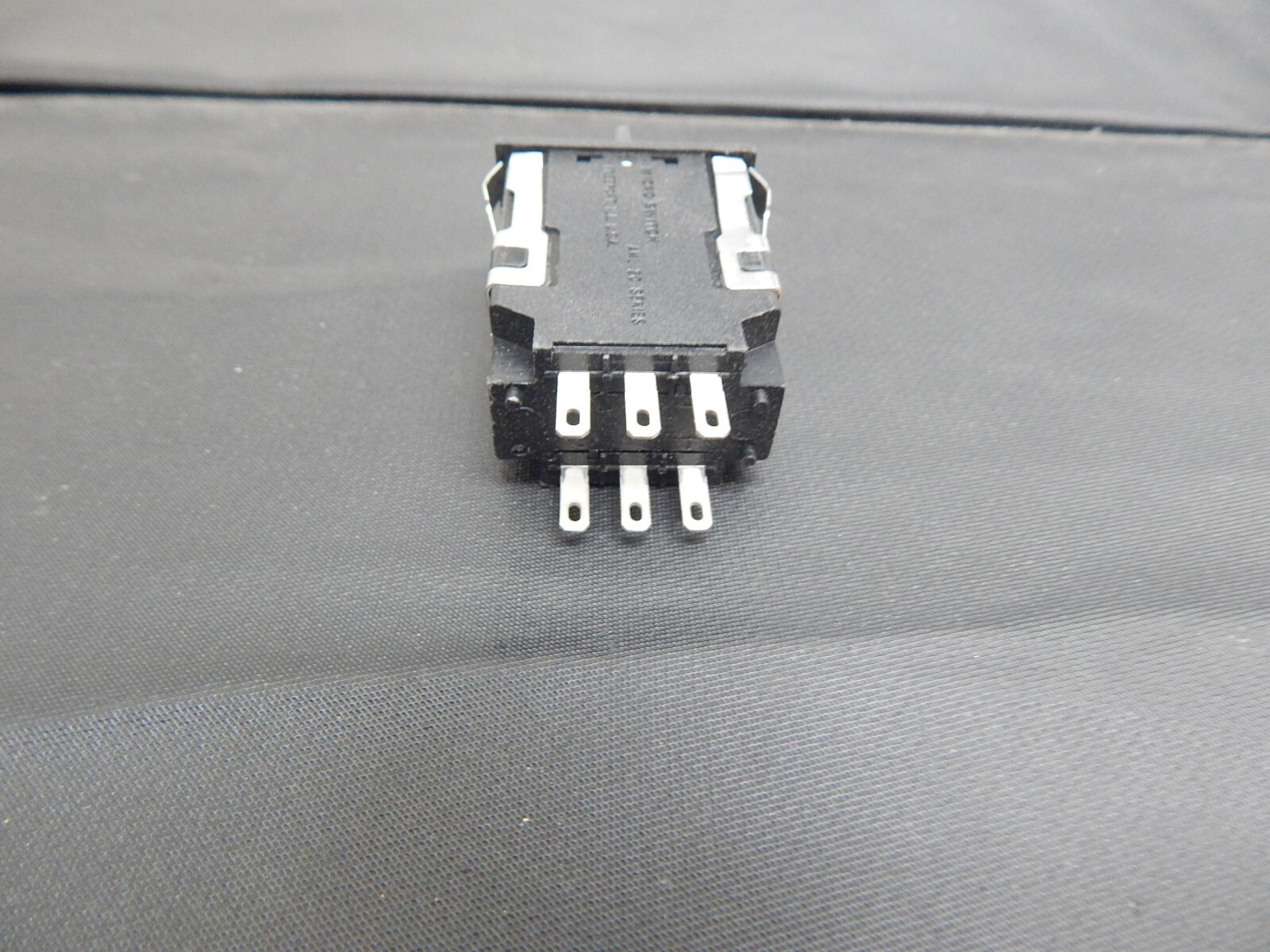 HONEYWELL MICROSWITCH AML23EBA2AC07 SWITCH TOGGLE DPDT 3A 125V - FAST SHIPPING