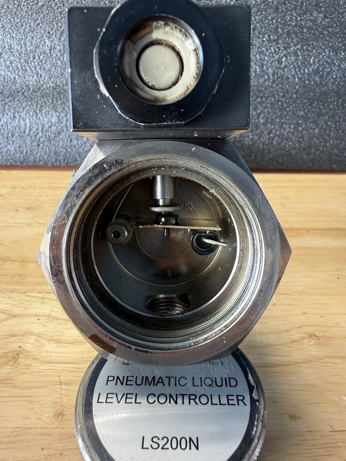 FW Murphy LS200NDVO Pneumatic Liquid Level Controller-Preowned Functional/Tested