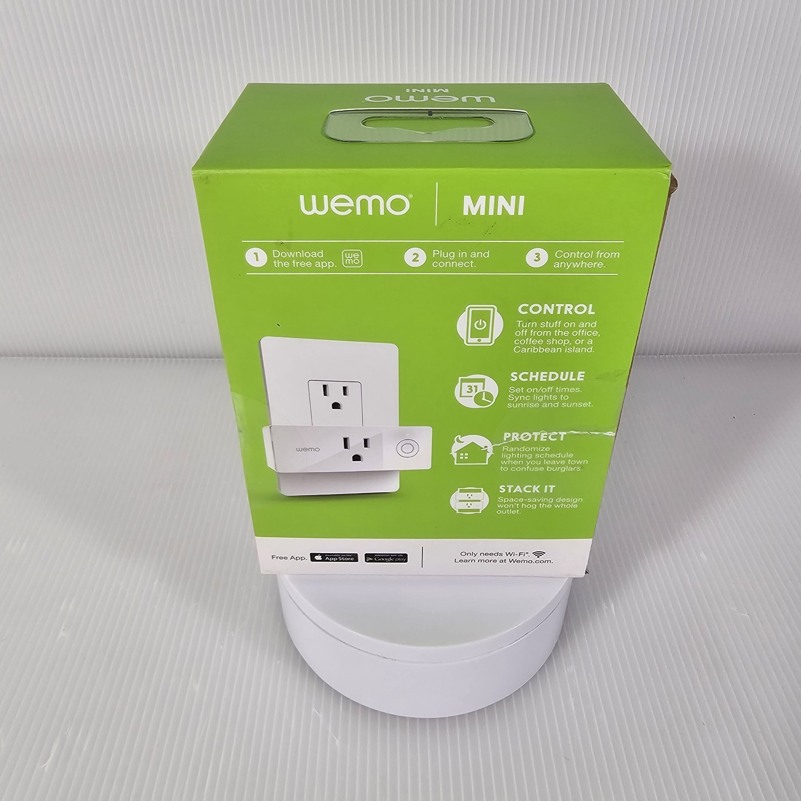 WeMo WiFi Smart Plug, Works with Alexa Google Nest