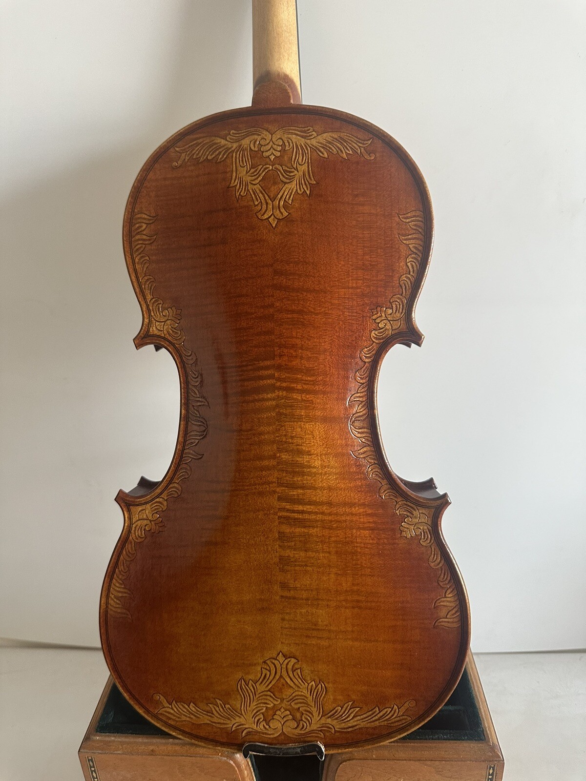 New 4/4 violin Stradi model flamed maple back spruce top hand carved 0049