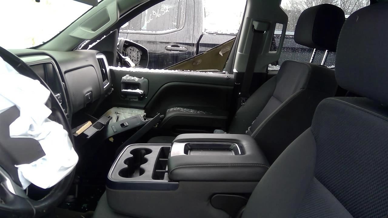 (LOCAL PICKUP ONLY) SILVRDO15 2017 Air Shutter 2126402