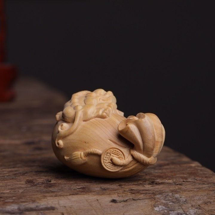 Cypress Lobular Boxwood Carving Pixiu Money Bag Hand Handle Wenwan Gift