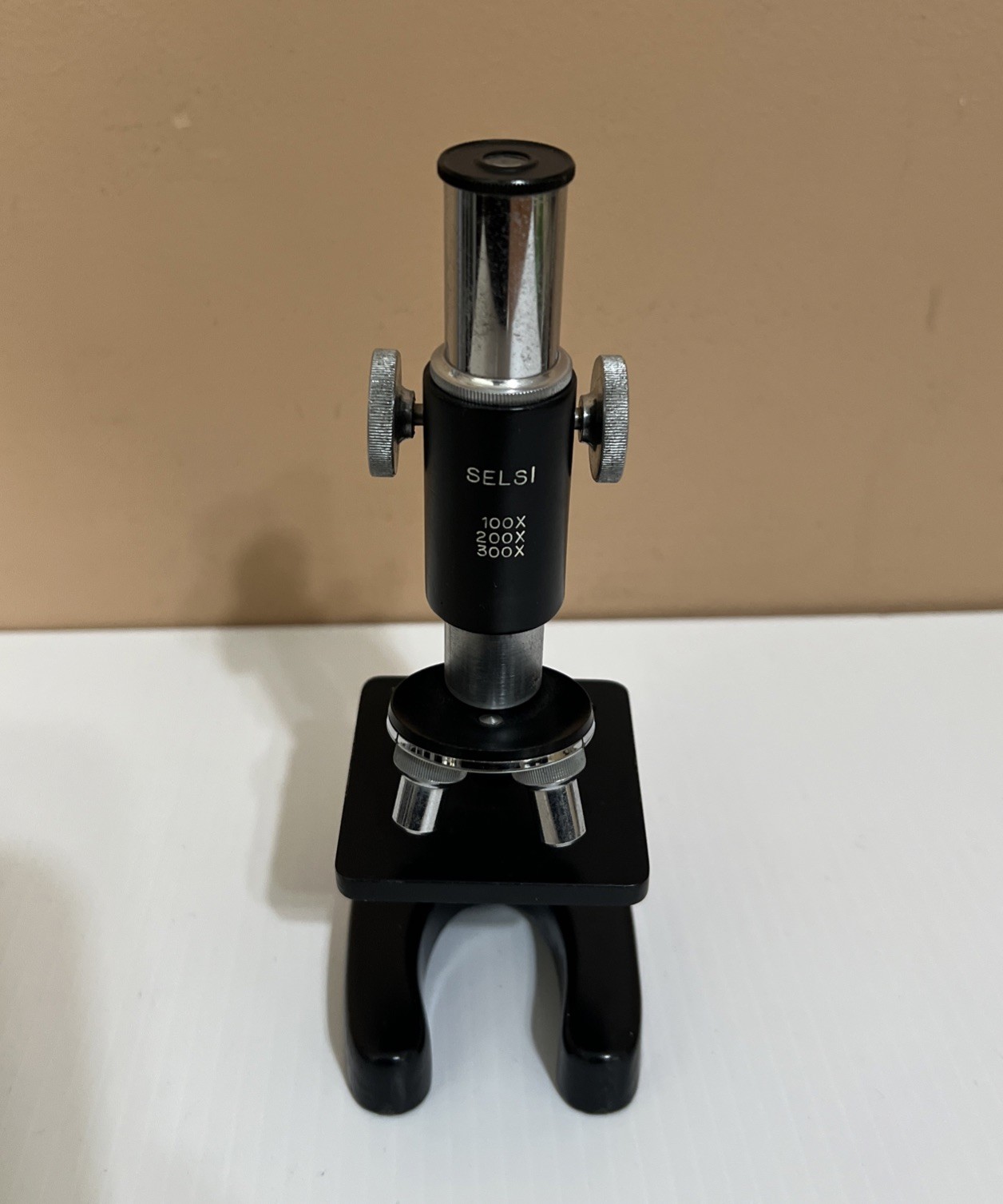 SELSI 100X, 200X, 300X Vintage Microscope Untested. Used