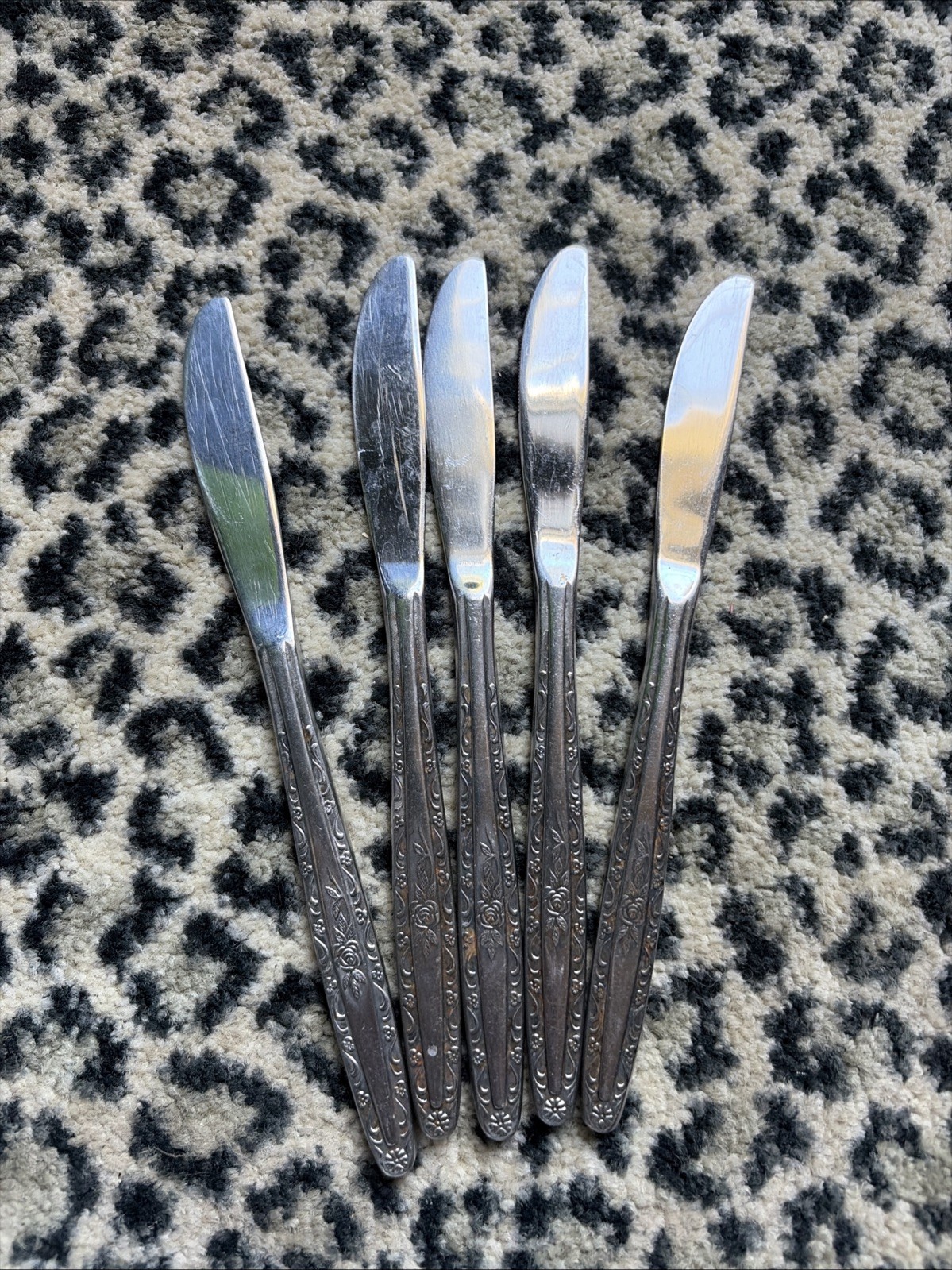 Interpur INR3 Stainless Satin Glossy Rose Black Accent Set of 5 Knives Flatware