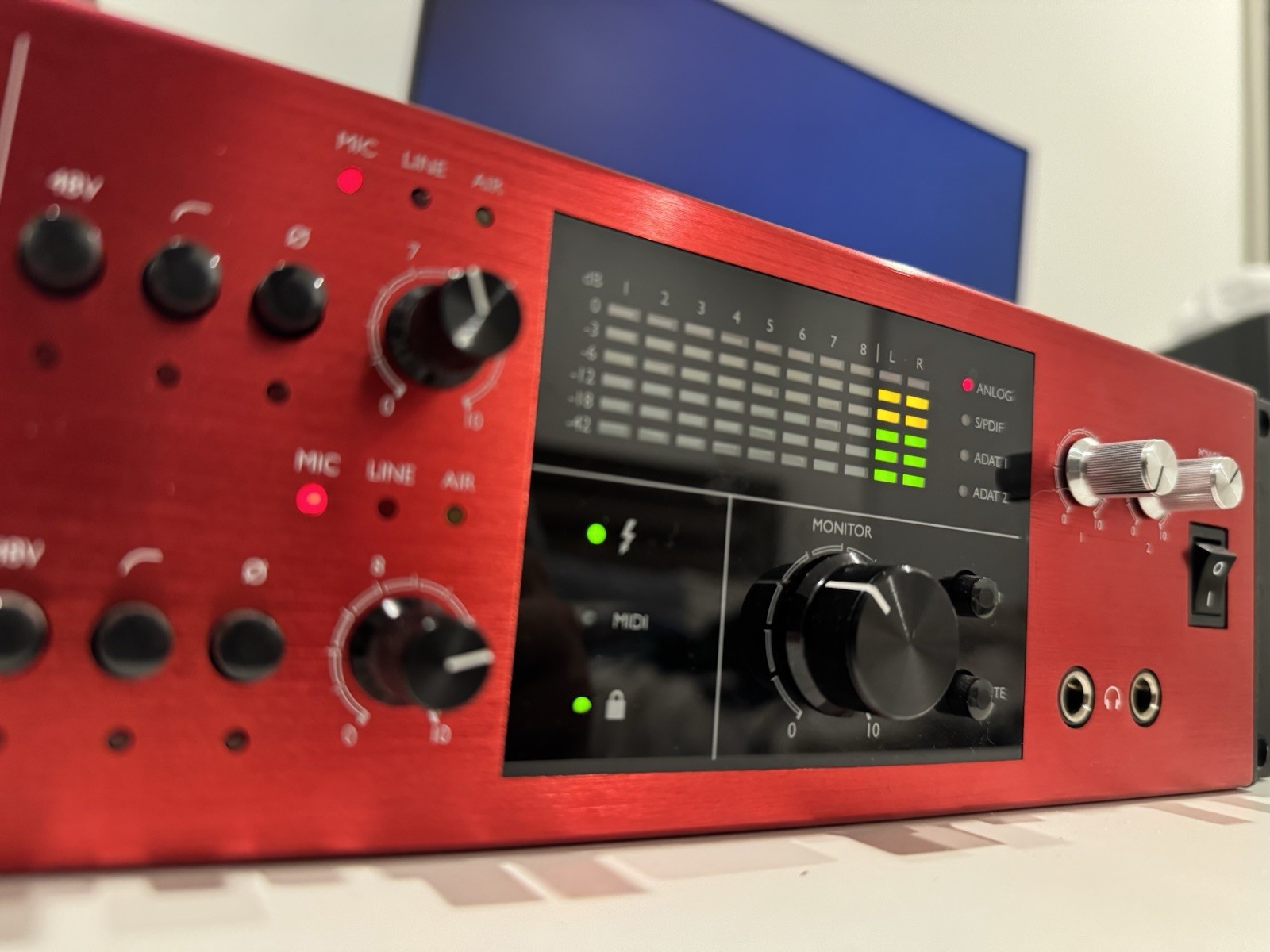 Focusrite Clarett 8PreX Thunderbolt Rackmount Audio Interface w/ ADAT MIDI