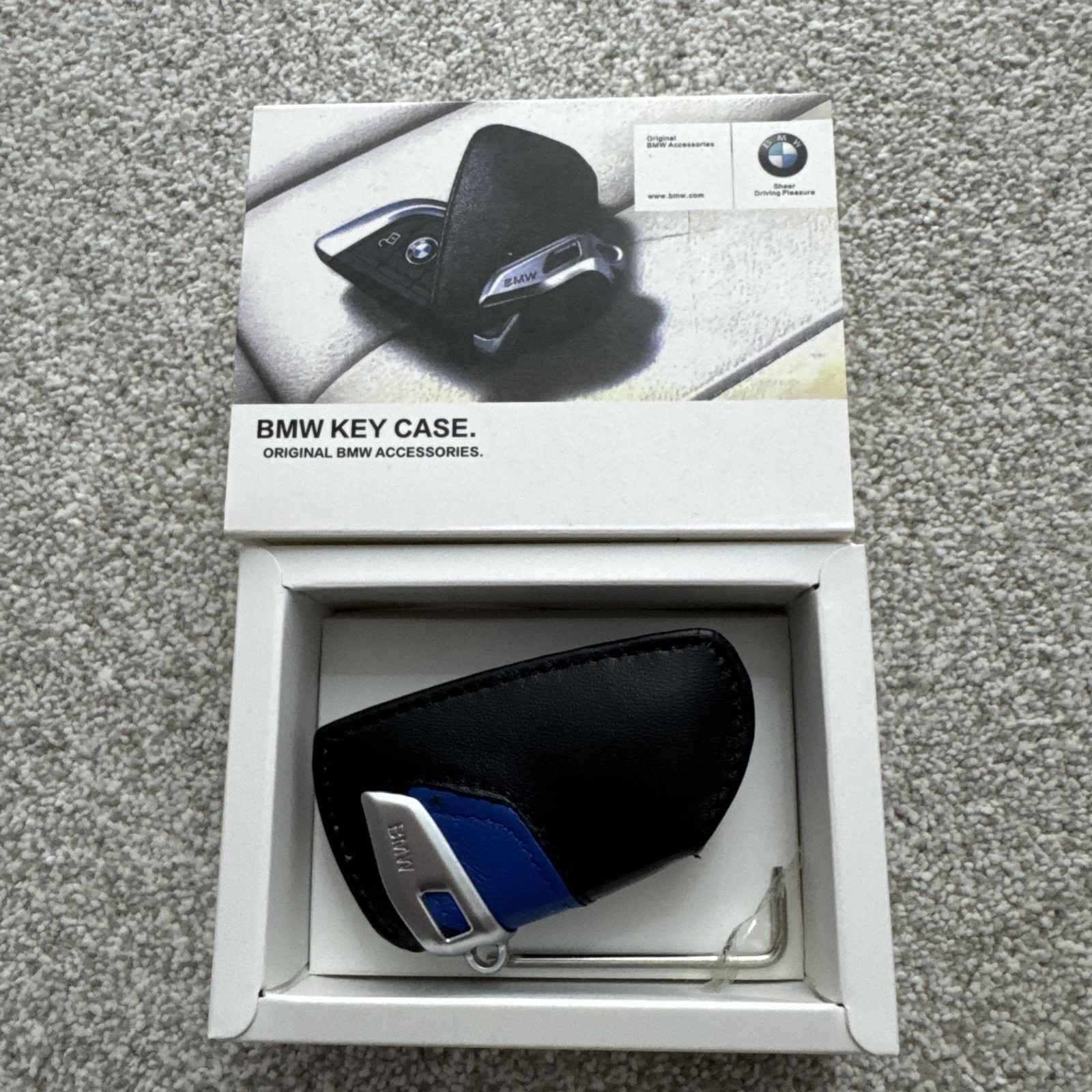 Brand New Genuine BMW Leather Key Case Cover Pouch Black/Blue 82292344033