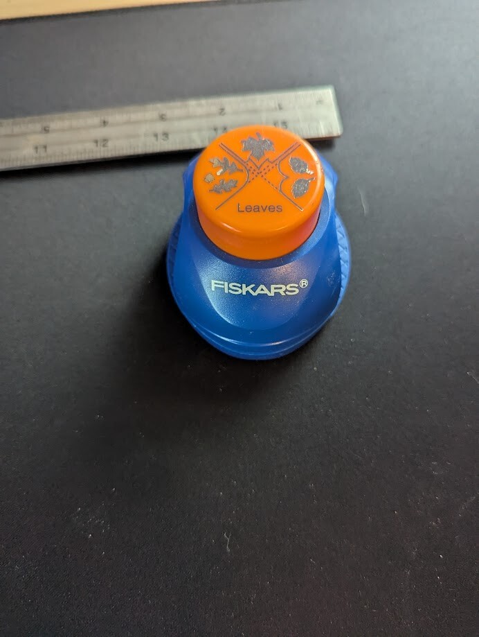 Crafting Corner Punches - Fiskars, Birabira, Misc