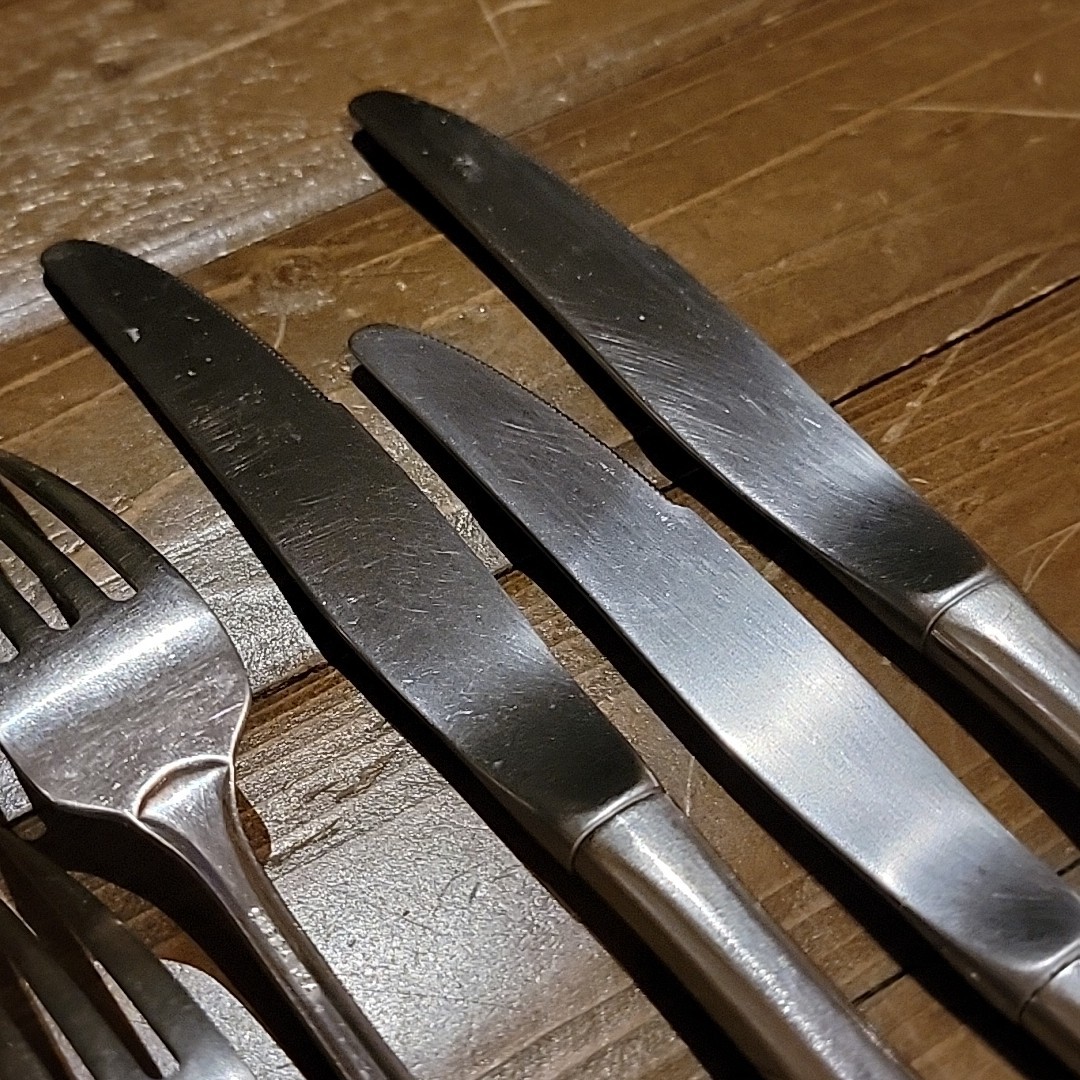 15 Piece Oneida Sand Dune Glossy Stainless Flatware 3 Table Settings