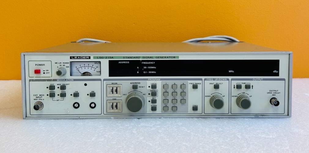 Leader LSG-215A, 0.1 to 120 MHz, 50Ω, Signal Generator ***For Parts / Repair***