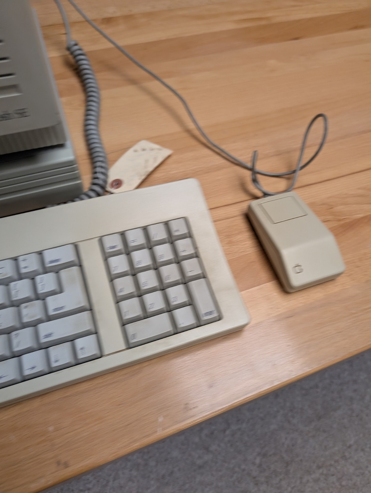 Apple Macintosh SE M5010 Vintage Computer with Keyboard/Mouse untestedREAD DESC