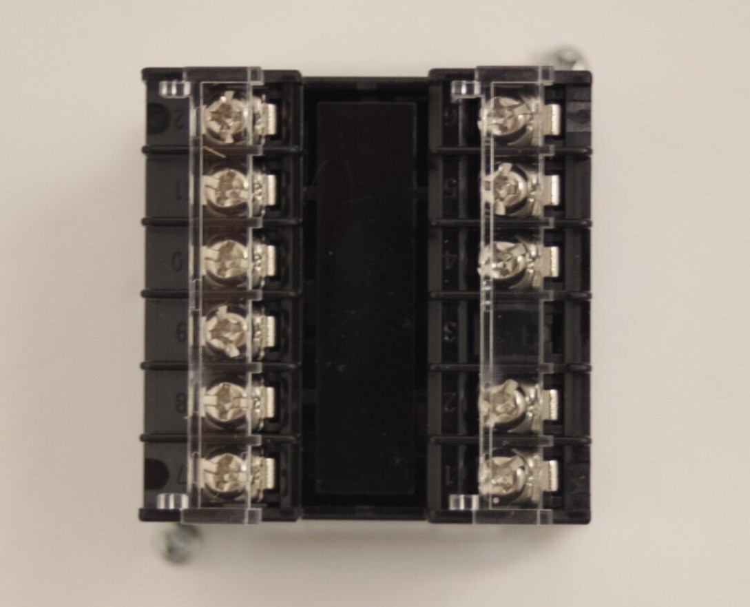 E5CC-RX3D5M-000 DIGITAL CONTROLLER, MULTI RANGE, 24V AC DC, 60 HZ US Free TAX
