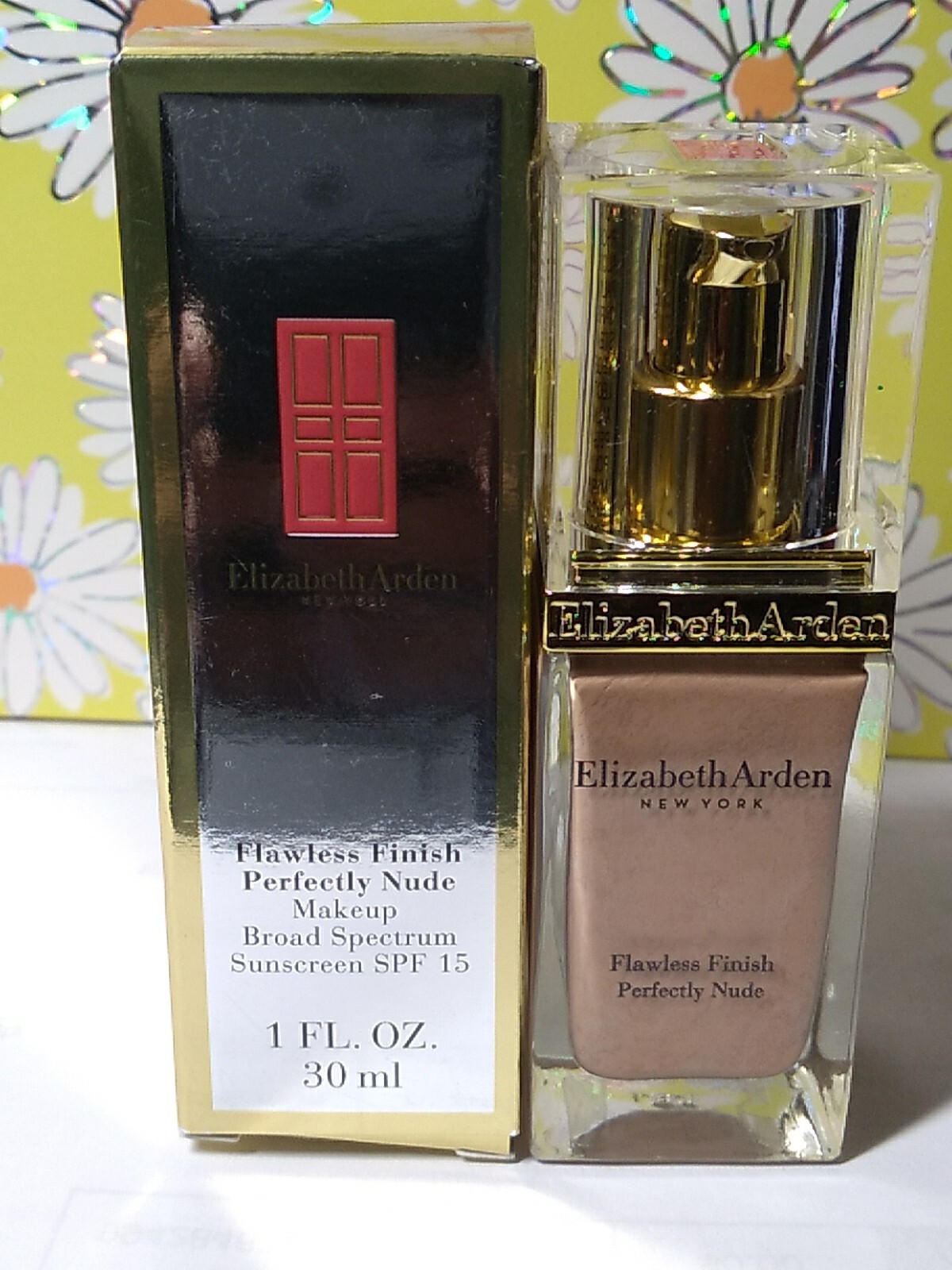 ELIZABETH ARDEN FLAWLESS FINISH PERFECTLY SATIN 24 HR MAKEUP # 12 HONEY BEIGE