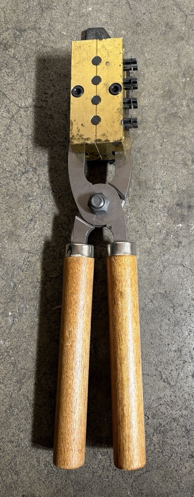 MP C385-180RF 4 Cavity Mold Lee 6cav Handles 180gn HB And Solid .358 Diameter
