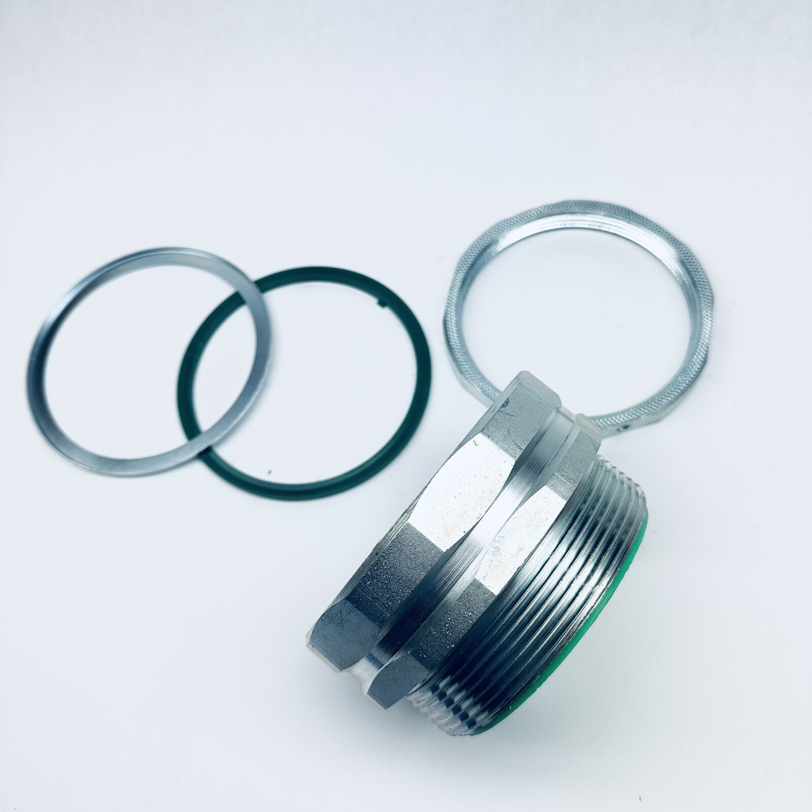 4" Threaded Hub insulated end, metallic rigid