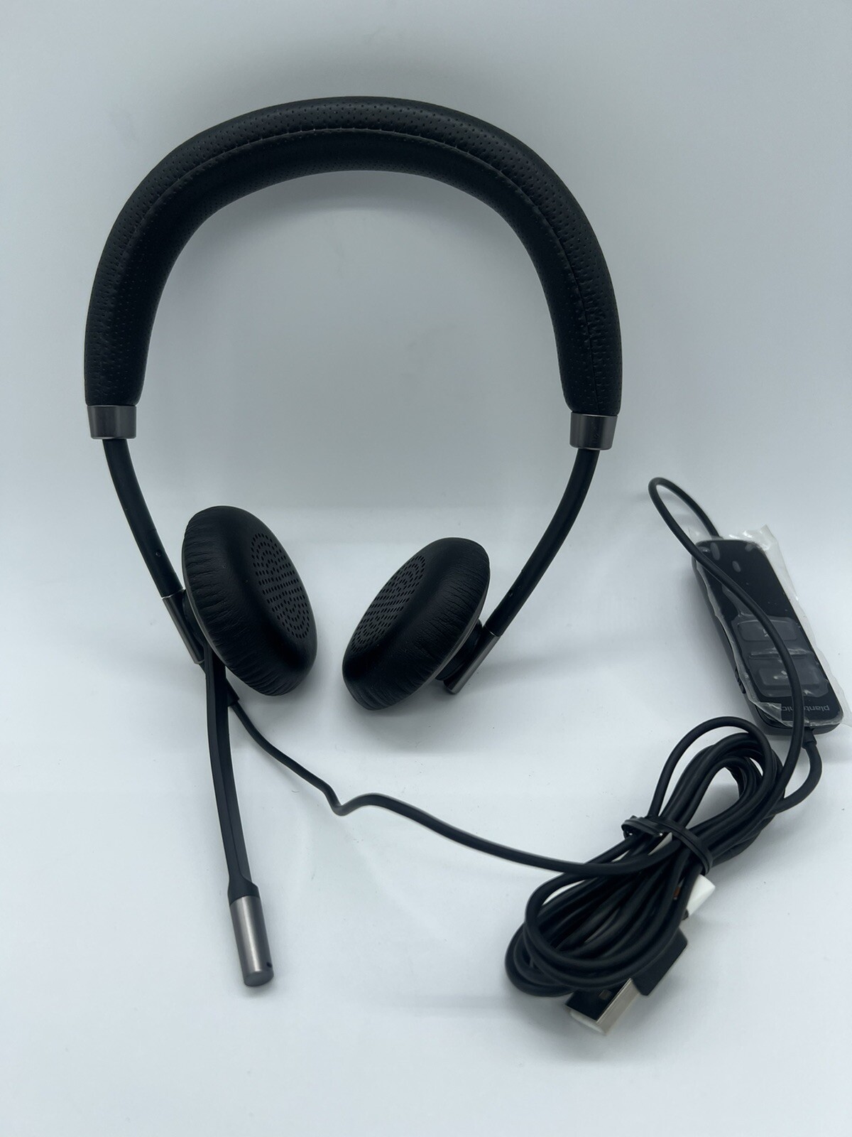 Plantronics Blackwire C725 Wired Headset + MDA220 USB Headset Switch & APS-11