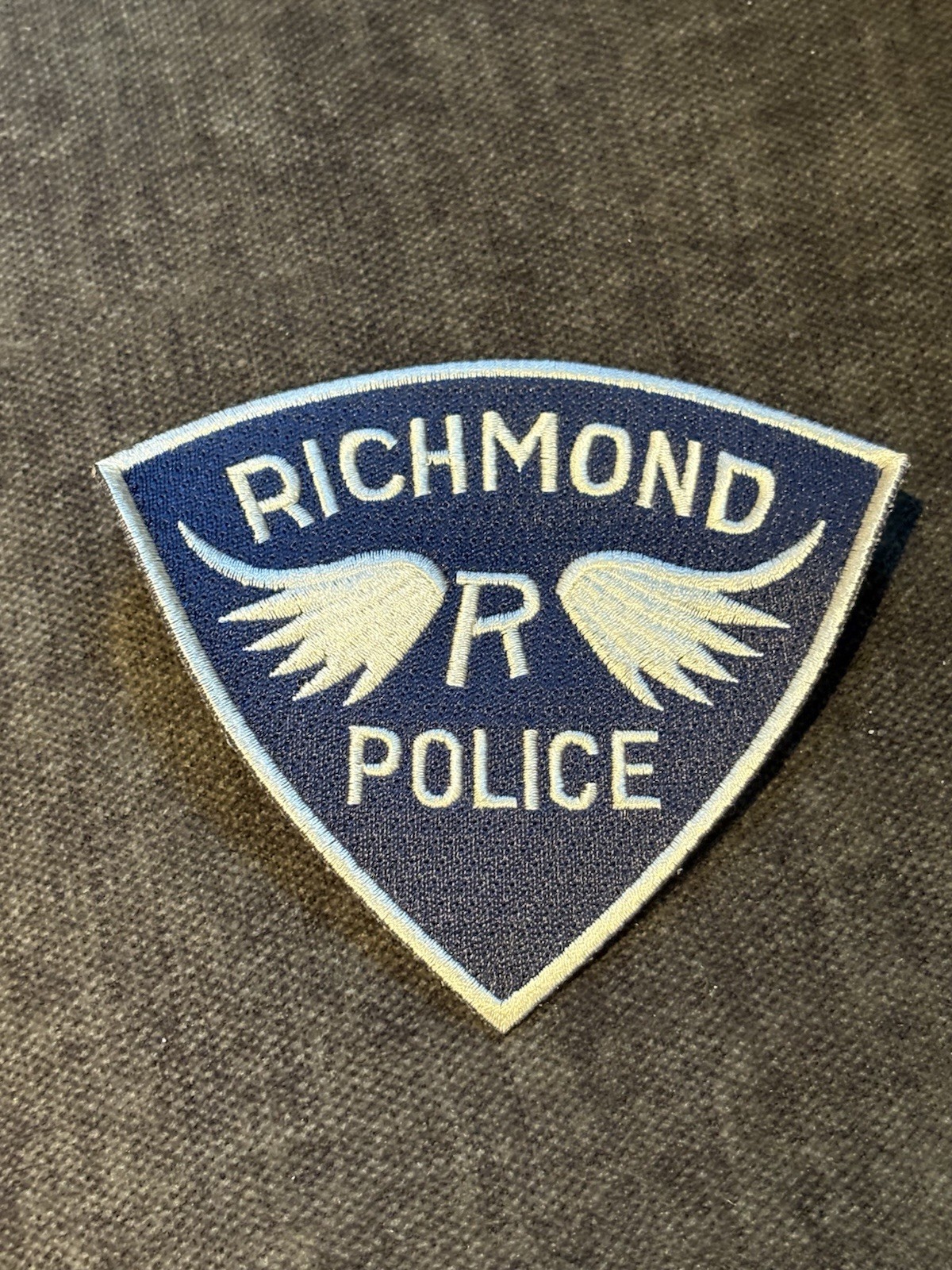 RARE🇺🇸VINTAGE “RICHMOND” Calif  WINGED”R”POLICE UNIFORM PATCH👀LQQK👀