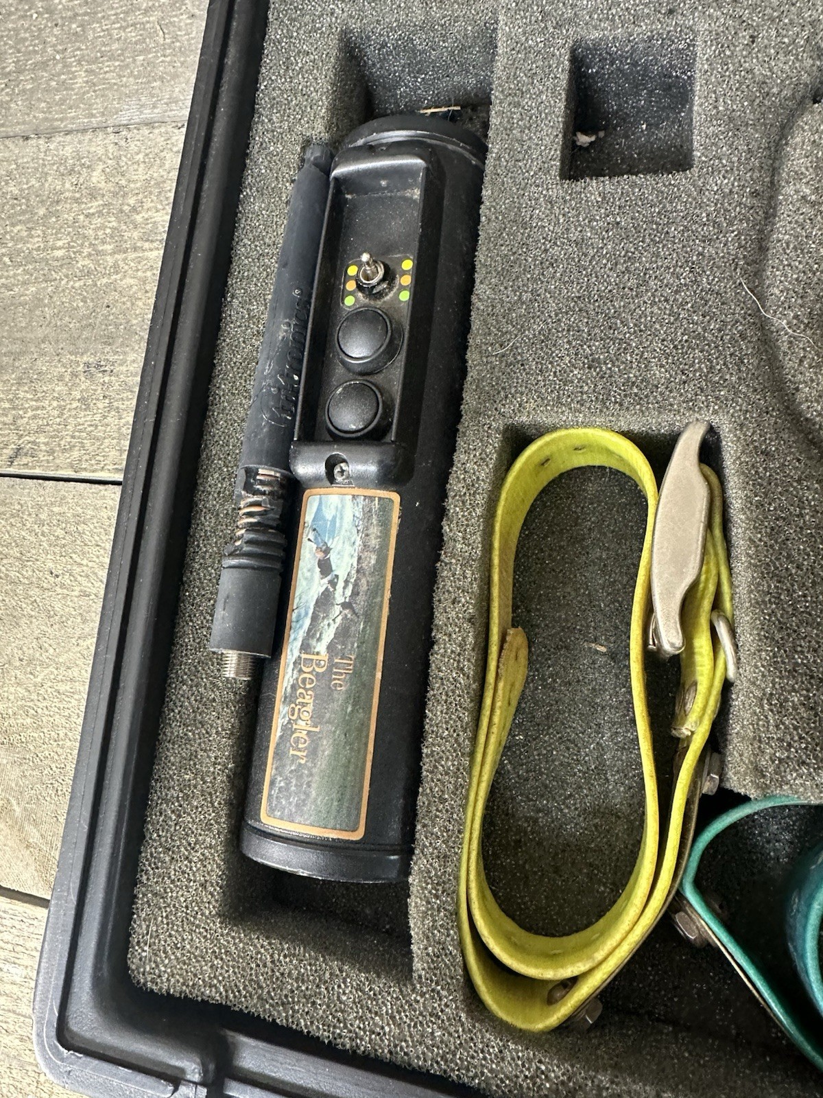Tie-tronics Beagler 3 Dog Training Collar System And Remote Untested For Parts