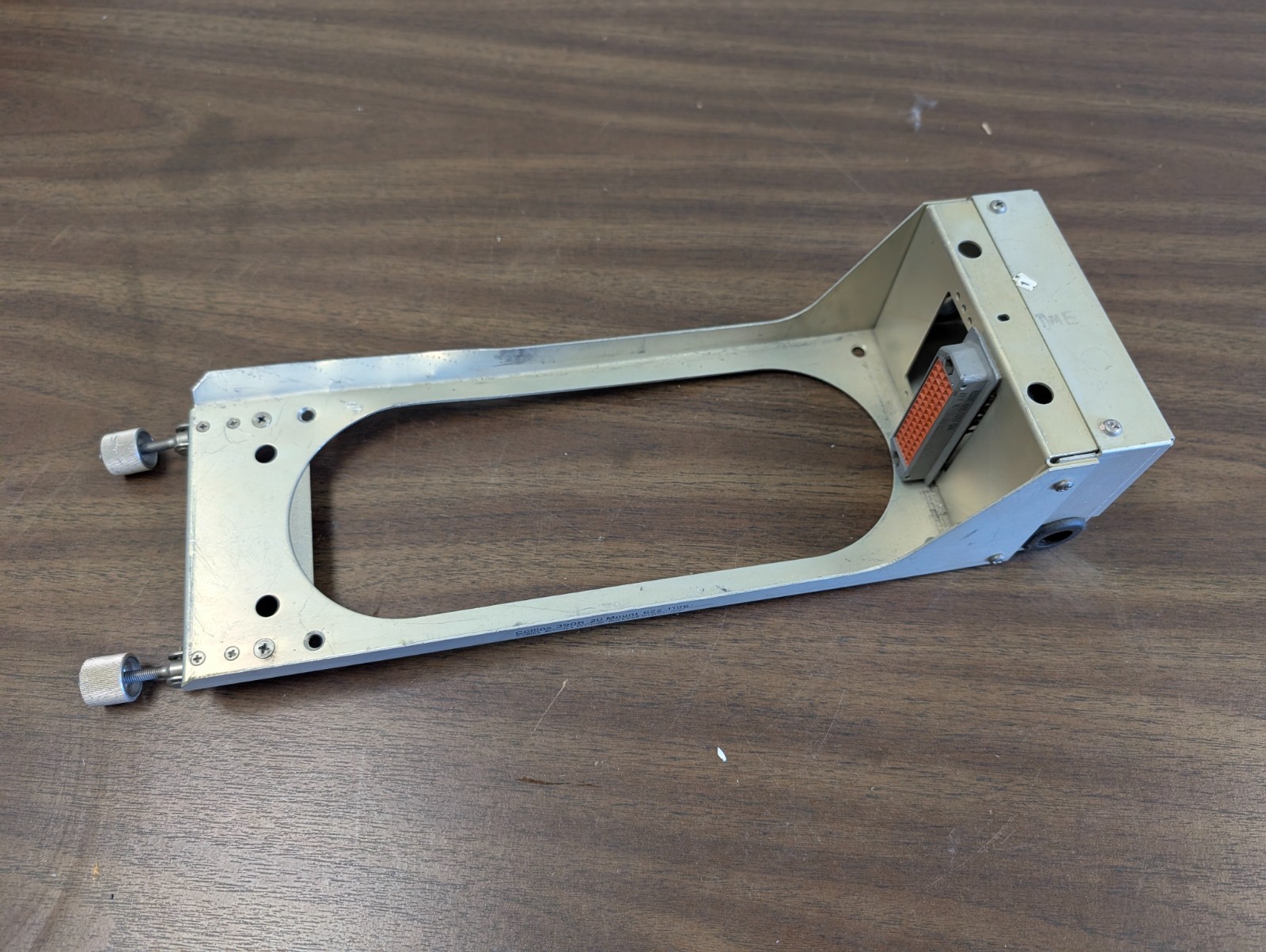 Collins 390R-20 Mount; 622-1196