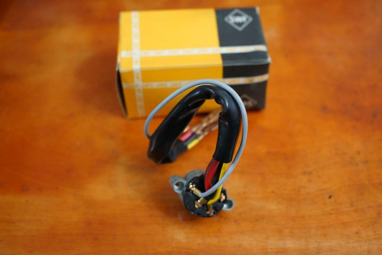 NOS Ignition Switch 803 905 861 A