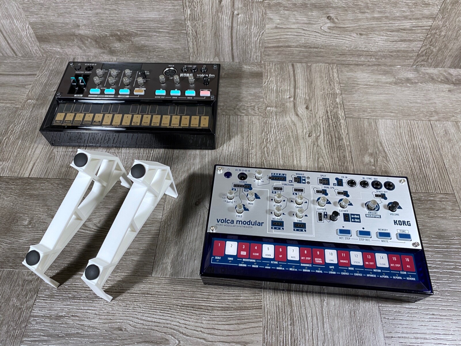 25º Angle Stand for All KORG Volca - FM - Sample - Keys - Modular - Bass - Beats