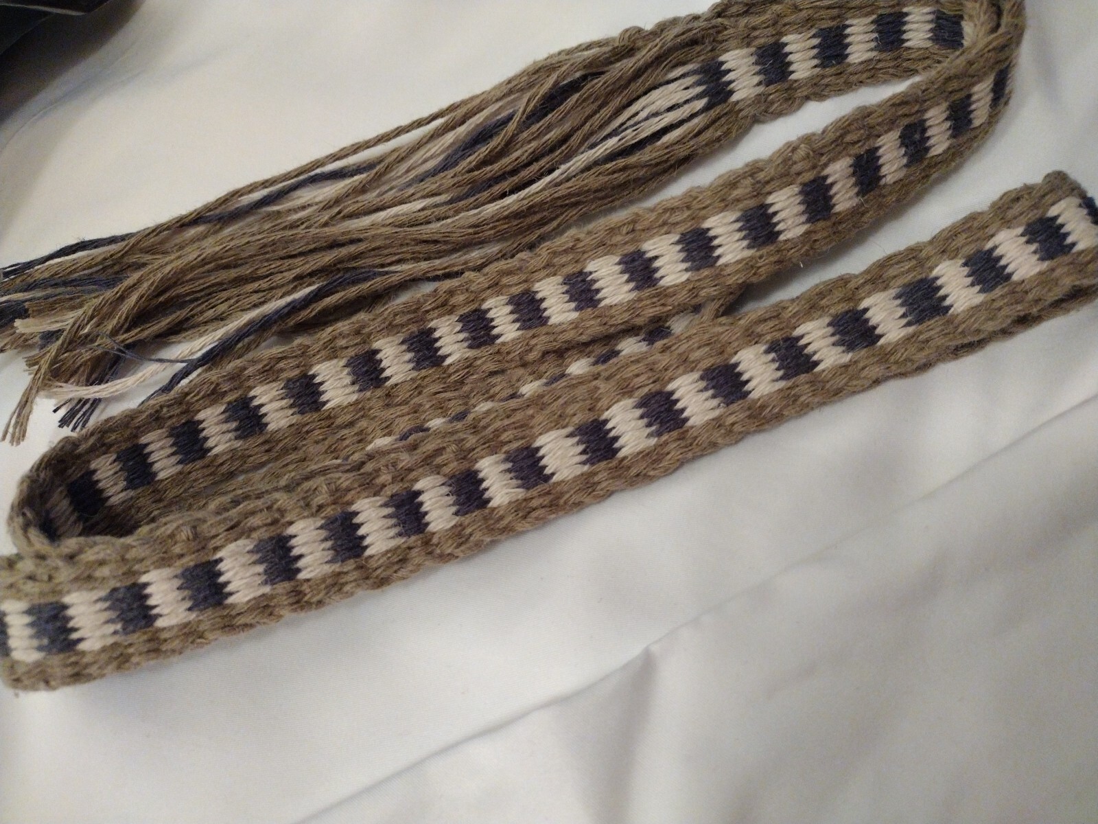 #121 Powder Horn inkle loom strap. 3 Shades Of Natural Hemp Bar Patt. 1" X  47."