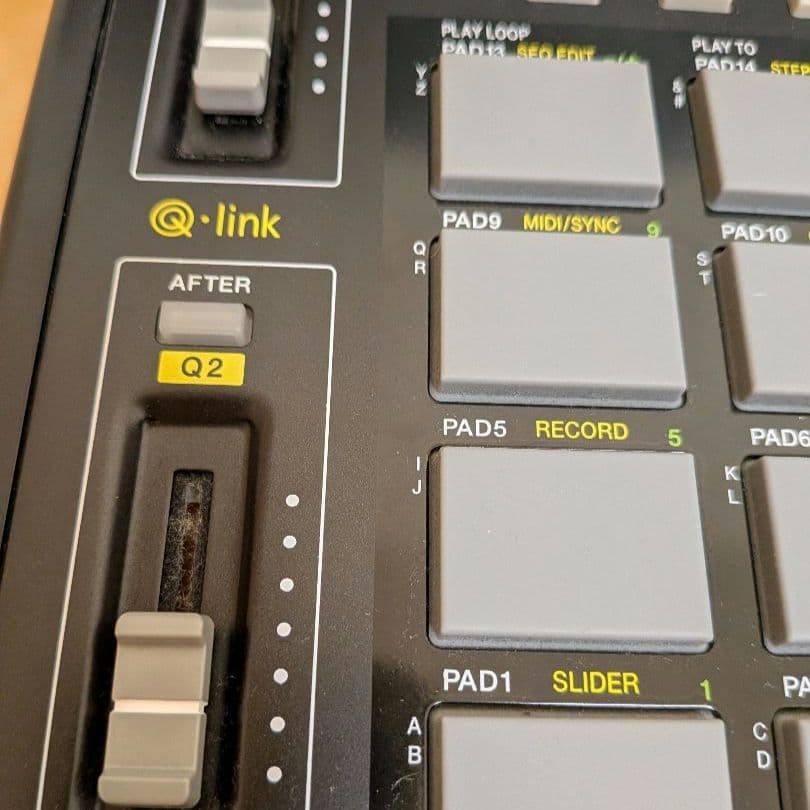 AKAI MPC1000 Black Sampler Sequencer 128MB Expanded JJ-OS w/ Box CF Tested