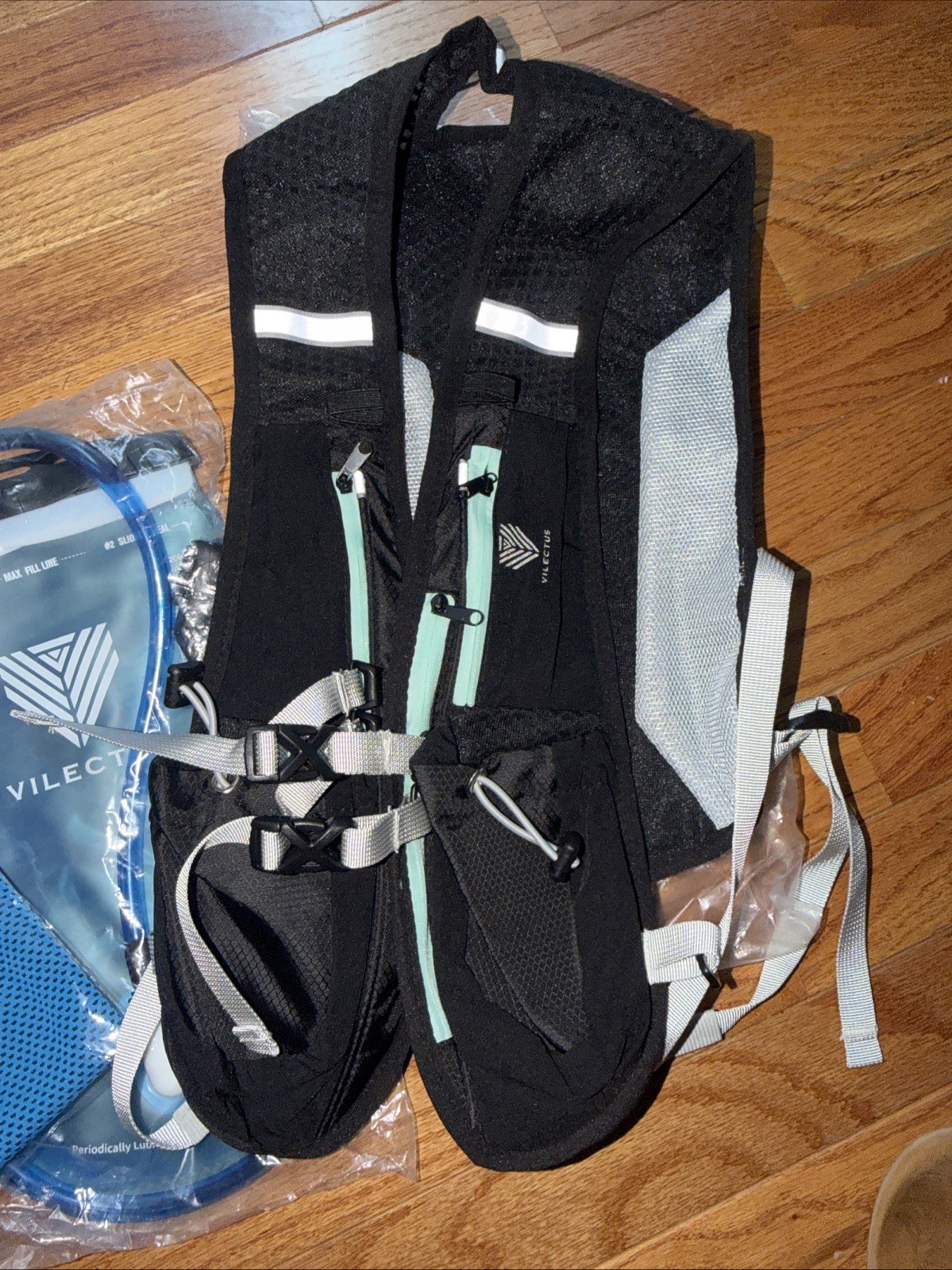 Vilectus Hydration Vest Backpack , Unisex NEW!
