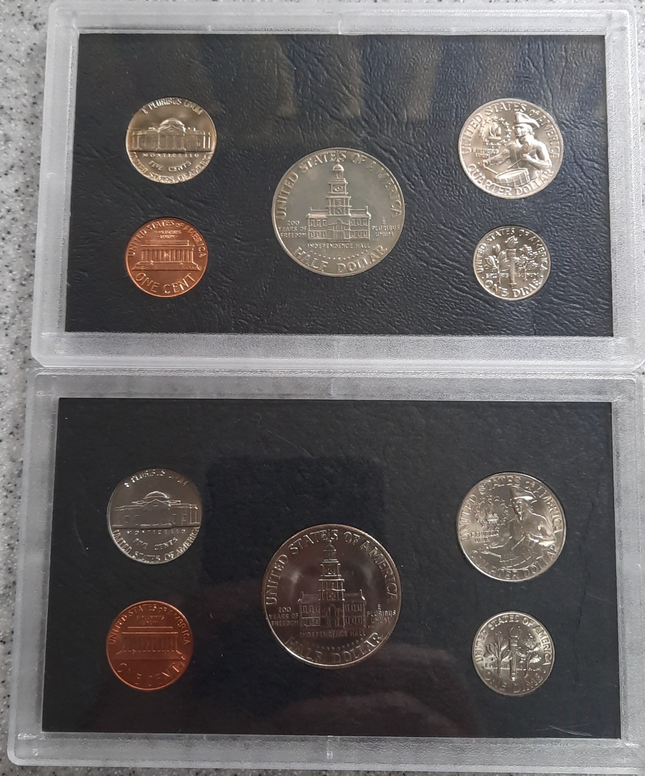 Complete Set *12 Coins total* 1776-1976 P&D Bicentennial coins in display Lenses