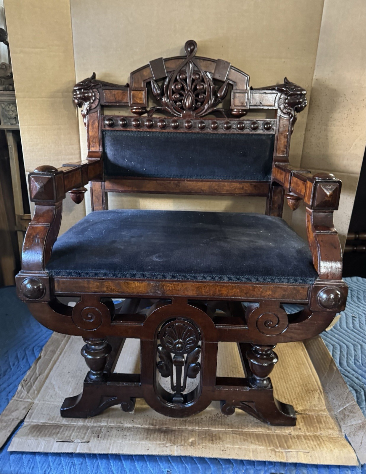 RENAISSANCE WALNUT LION HEAD ARM PHOTOGRAPHERS CHAIR