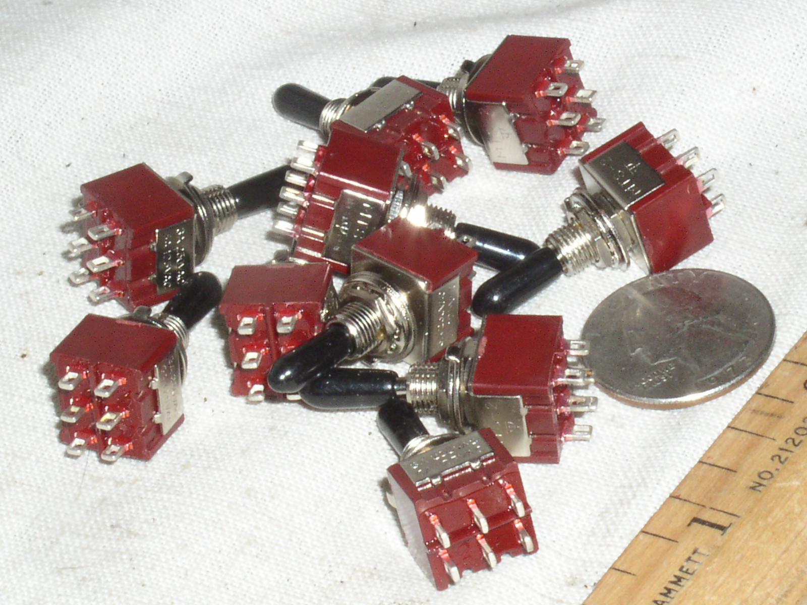 10 RUBBER HANDLE MINI TOGGLE DPDT ON-OFF-ON MOMENTARY MOM-OFF-MOM SWITCH 6 A 6A