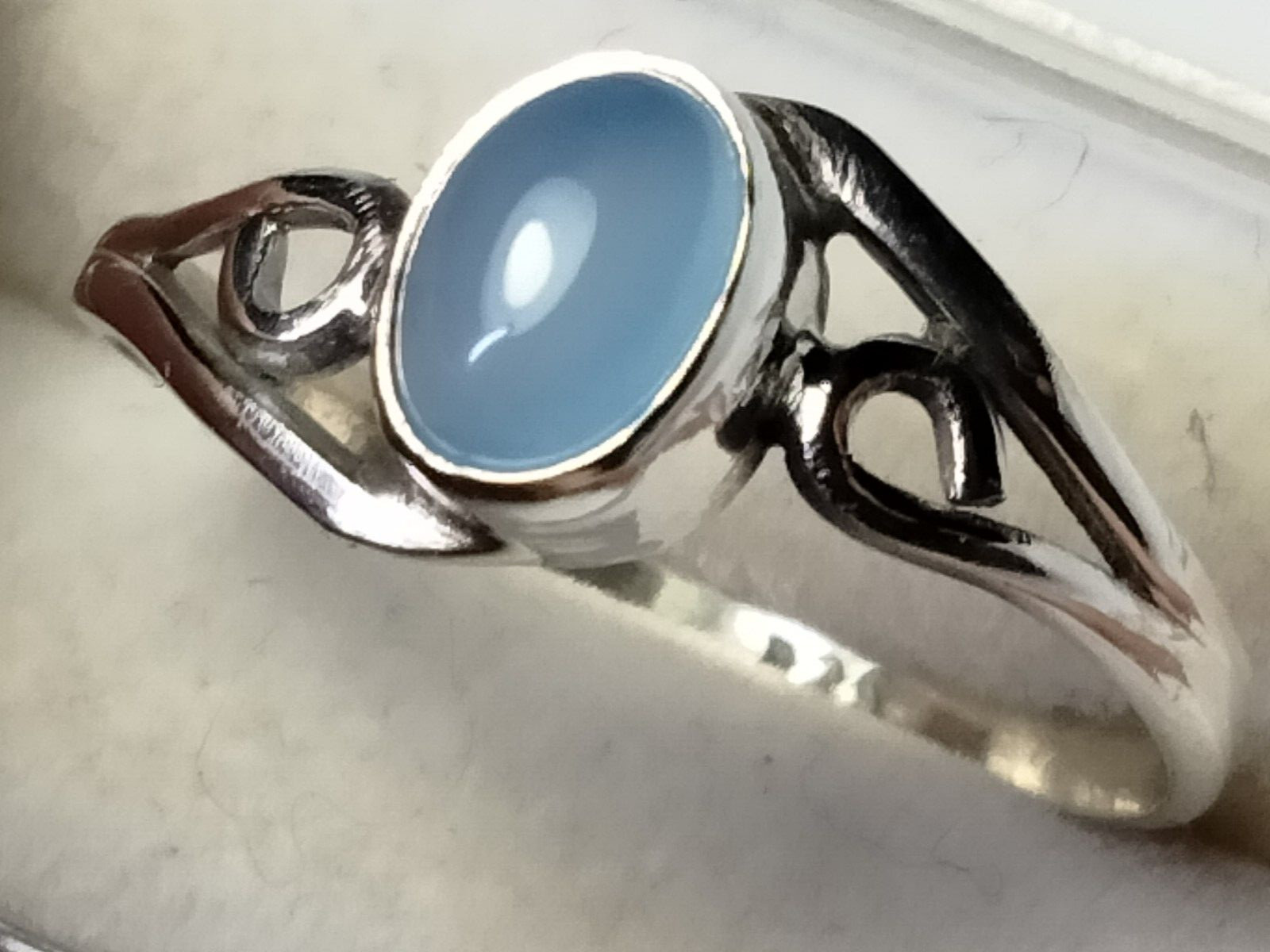 SEA BLUE CHALCEDONY IN TRENDY STERLING SILVER.925 RING SIZE 8.5!