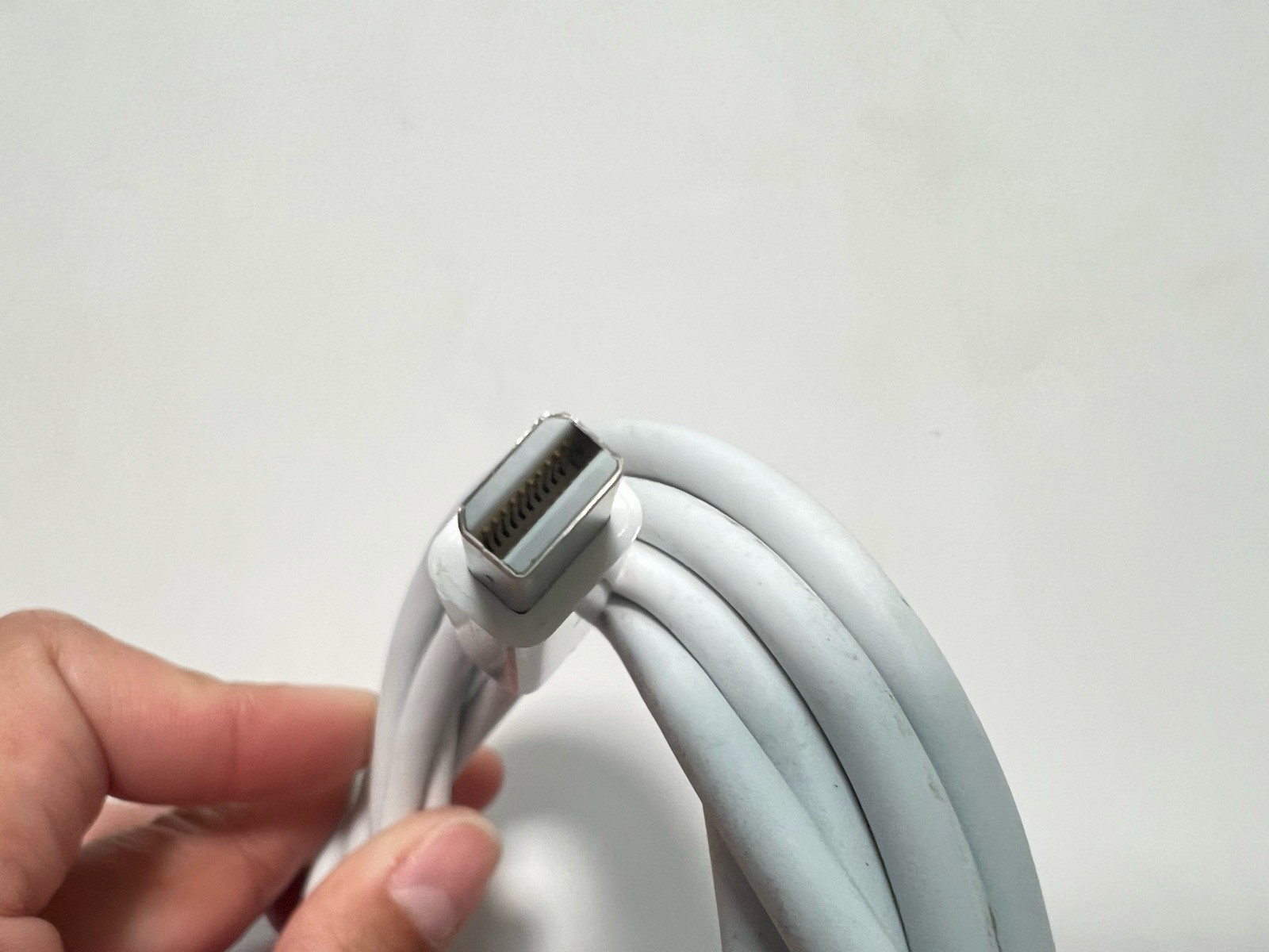 Genuine Apple 2m /6FT Thunderbolt 2 Cable Mini DP Model A1410