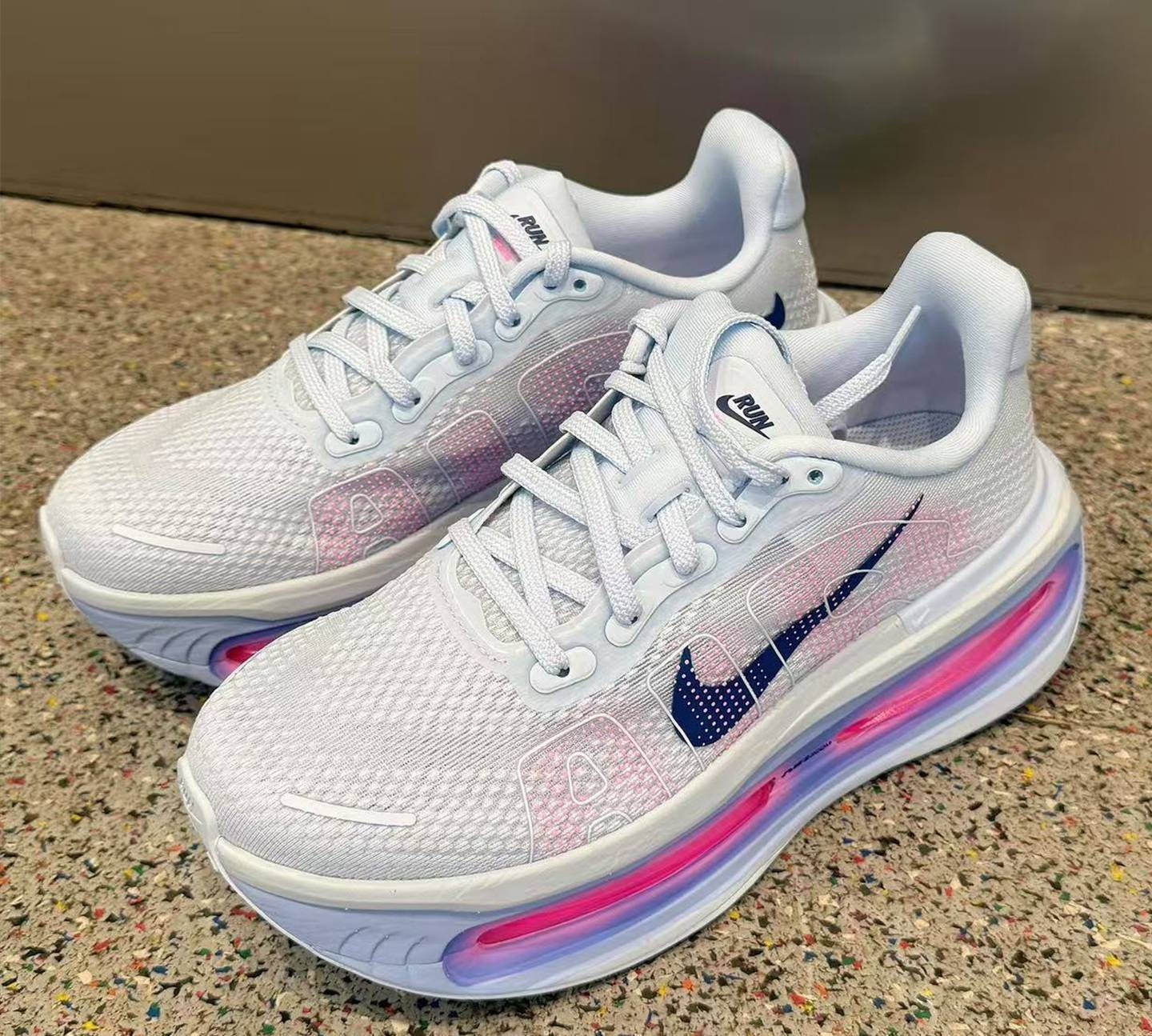 Men's HM5973 400 Nike Vomero Premium 'Blue Tint' New With Box