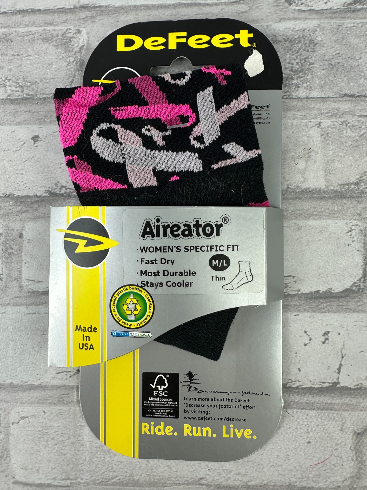 DeFeet Aireator Cycling Running Performance Socks Breast Cancer Black Pink New