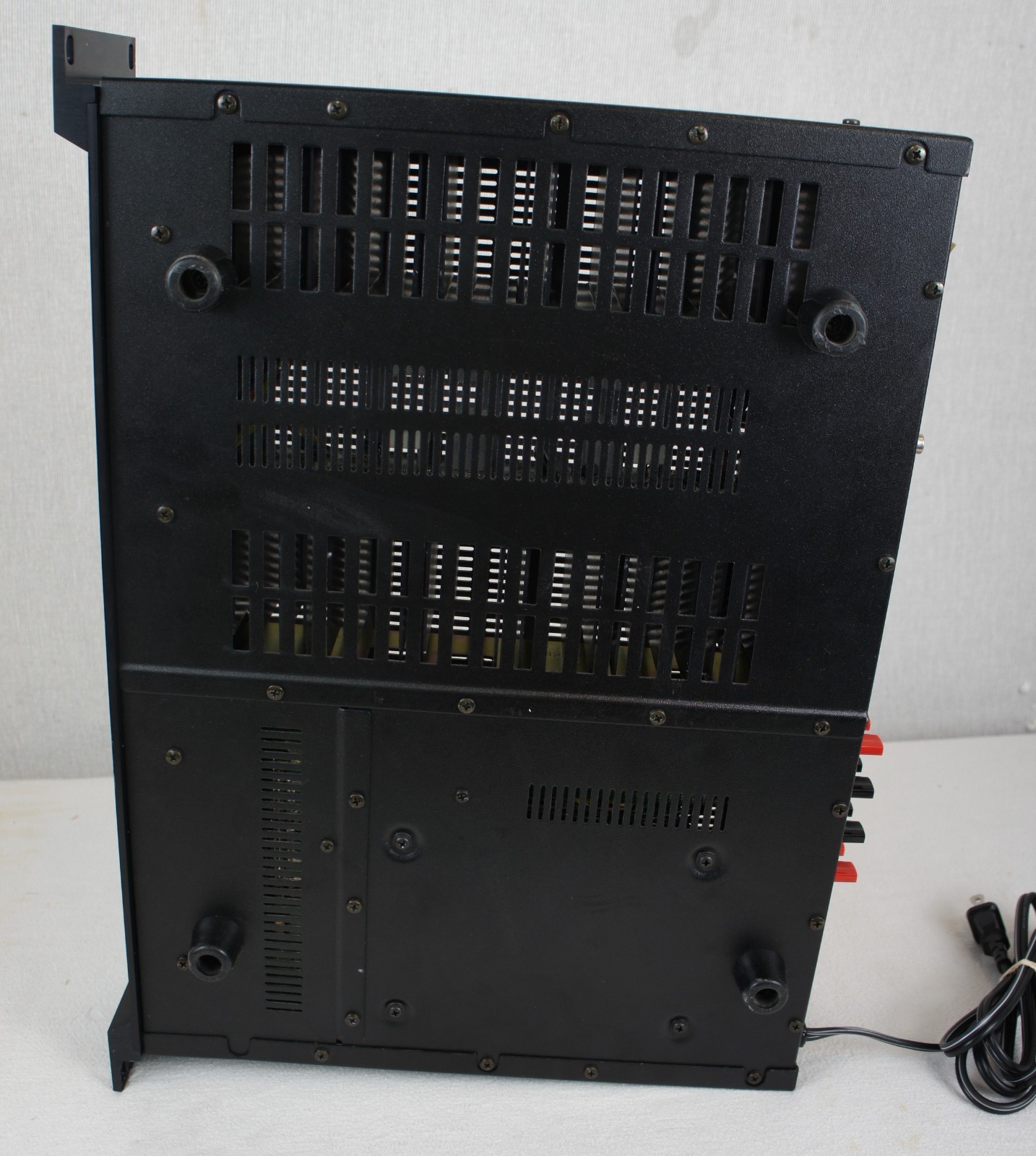 SAE A202 DUAL HIGH RESOLUTION POWER AMPLIFIER