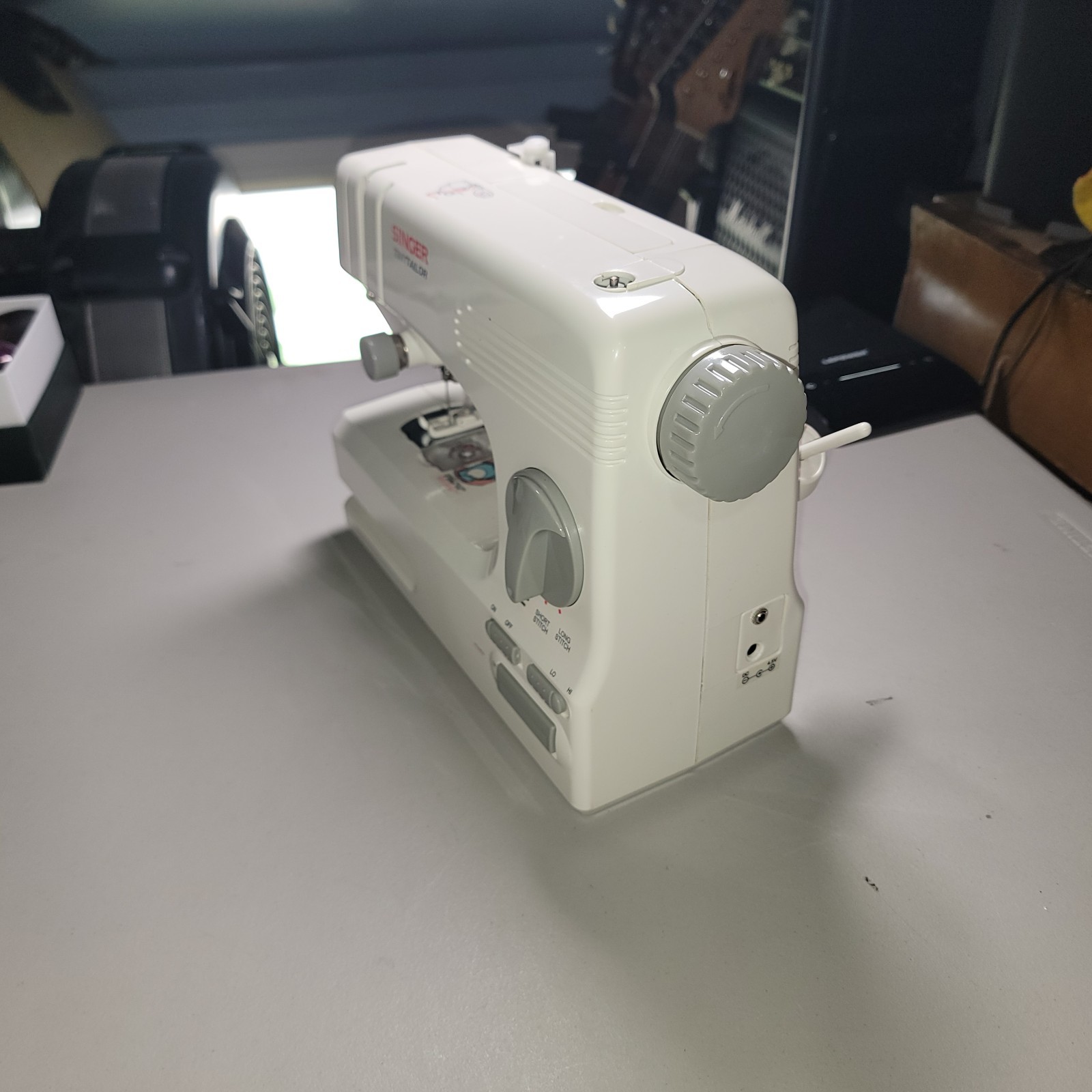 Singer® Tiny Tailor TT700 Electronic Mending/Sewing Machine-- Tested & Working