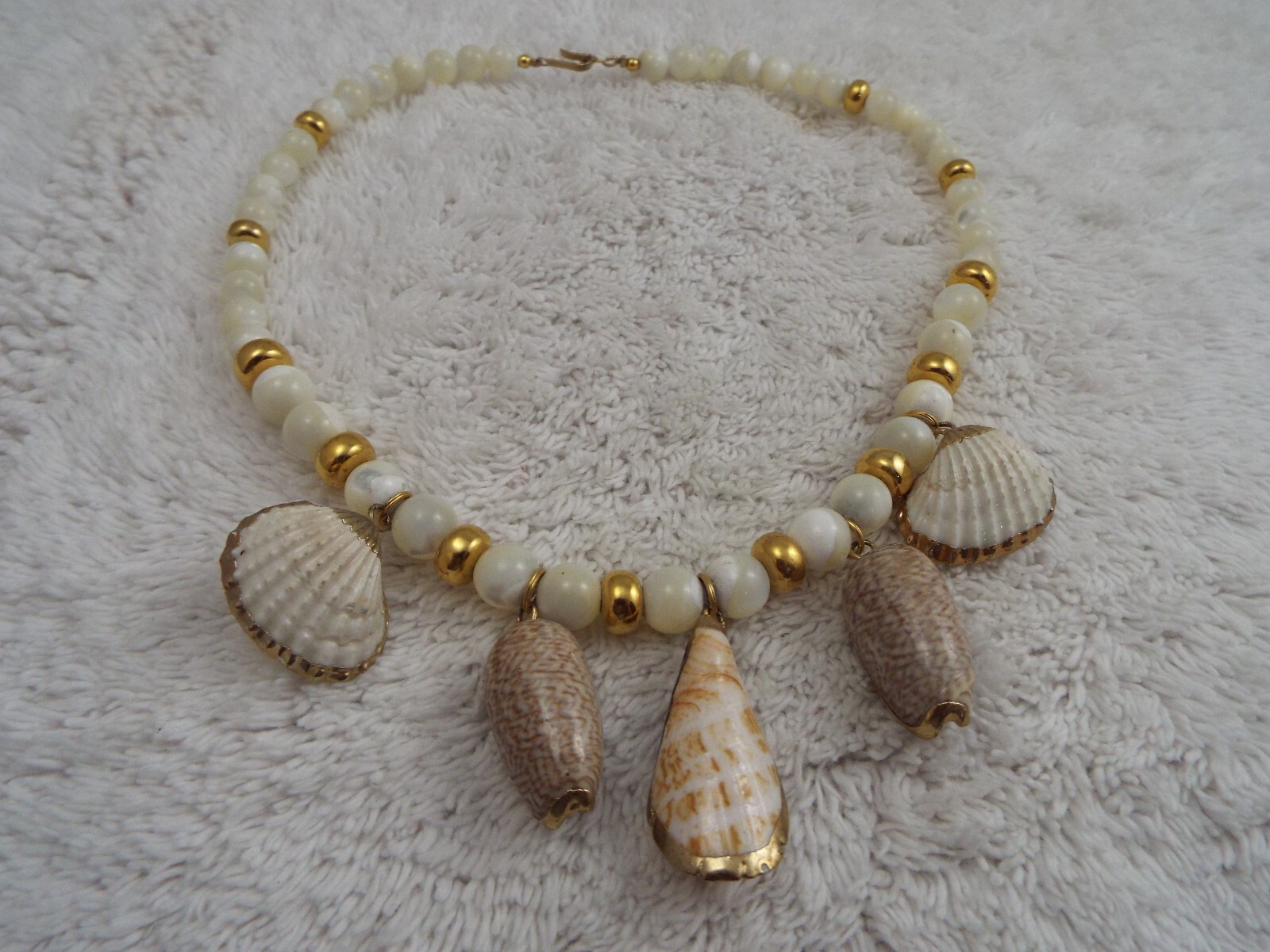 Goldtone Mother of Pearl Bead & Shell Pendant Scoop Necklace (A71)