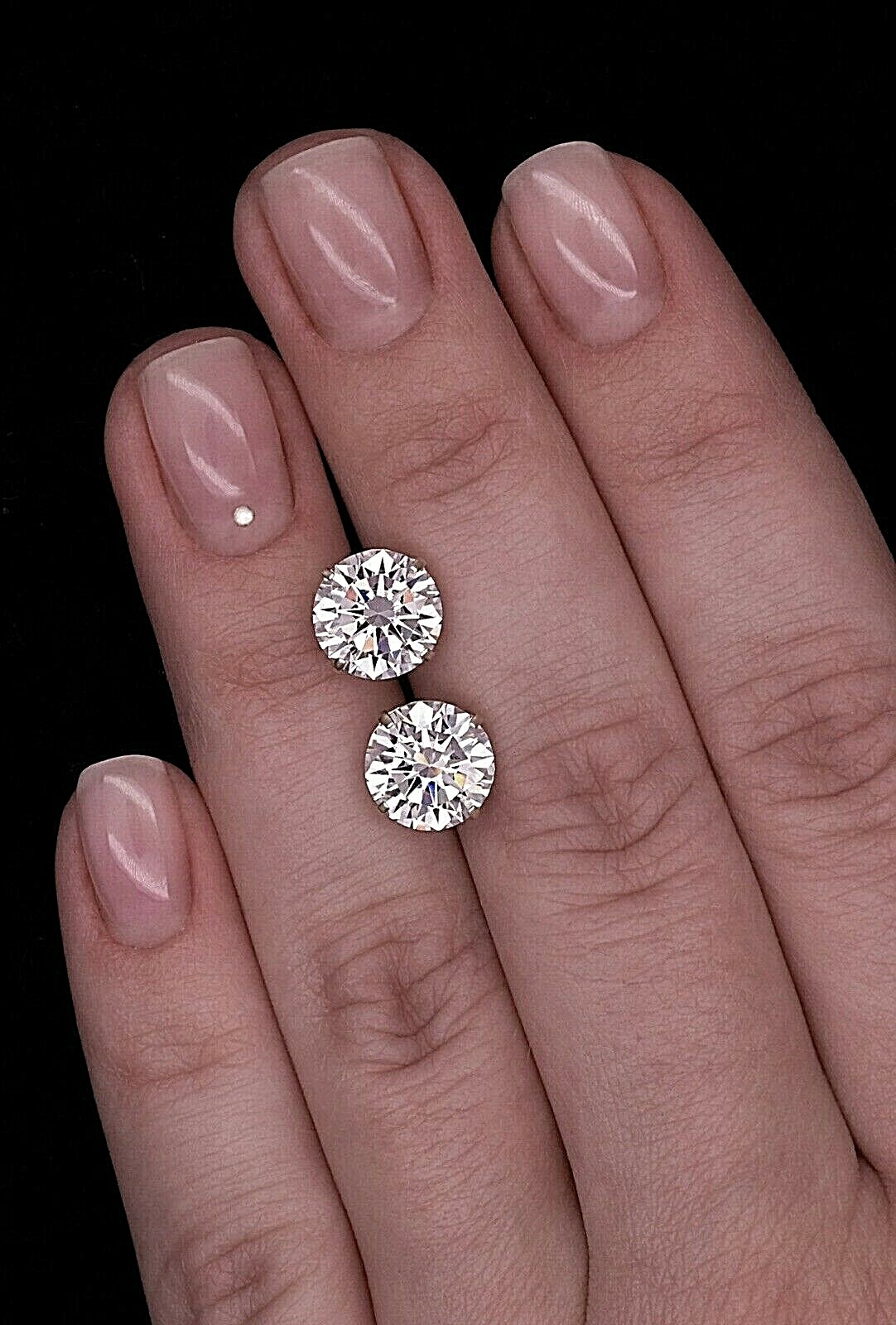 Certified 4Ct Round Cut FL/D Moissanite Solitaire Stud Earrings 14K White Gold