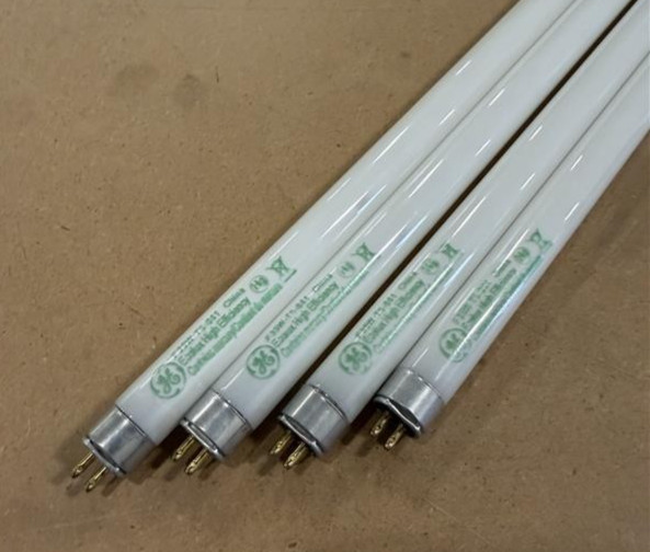 GE Lighting 46735 - F35T5/841/ECO - 35W 58 inch 4100K - T5 Fluorescent (4-Pack)